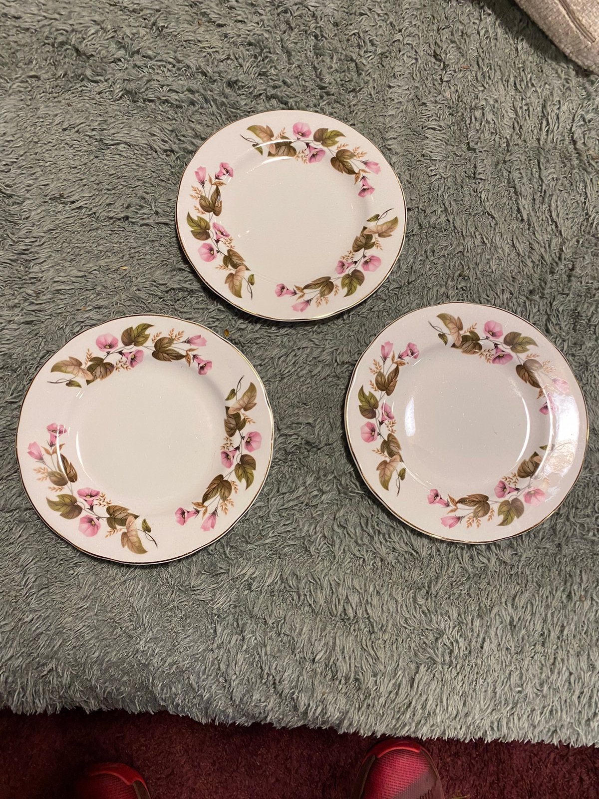 3 gebaksbordjes,fine bone China,waarschijnlijk Duchess,Engl., Ophalen of Verzenden