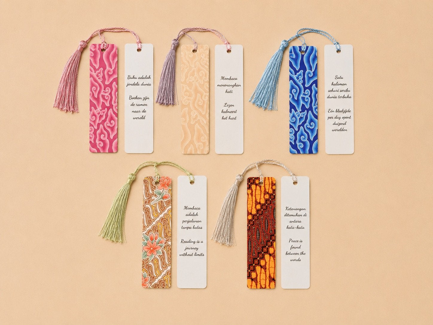 Batik boekenlegger twee-talig, Verzamelen, Boekenleggers, Nieuw, Ophalen of Verzenden
