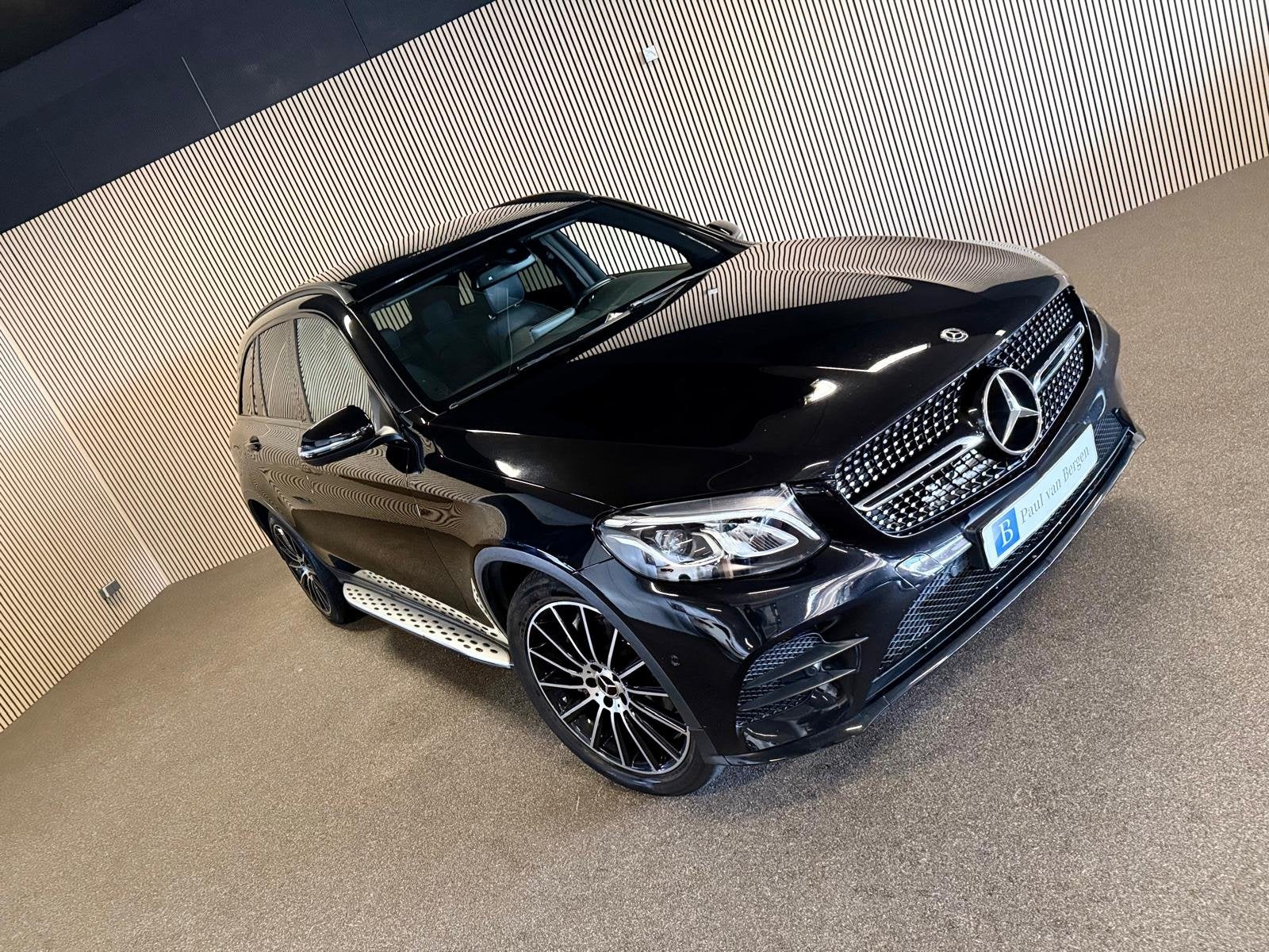 Mercedes-Benz GLC 250 4 Matic AMG STYLING-PANORAMA-NIGHT-TRE, Auto's, Automaat, 12 maanden, 15 km/l, Gebruikt