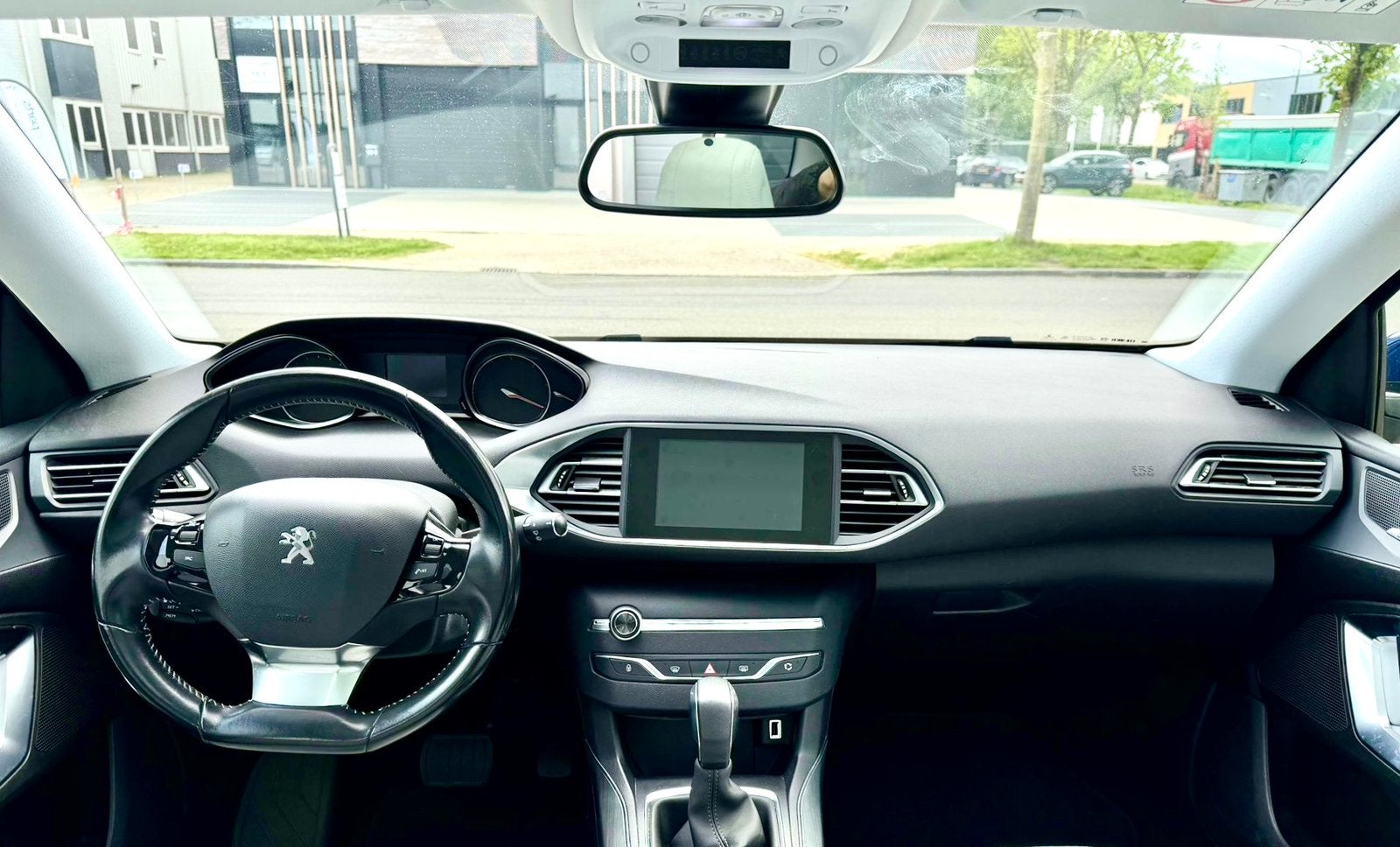PEUGEOT 308 1.6 E-HDI SW 120PK AUTOMAAT/PANO/NAVI NIEUWSTAAT, Auto's, Peugeot, Automaat, Stof, 4 cilinders, Blauw