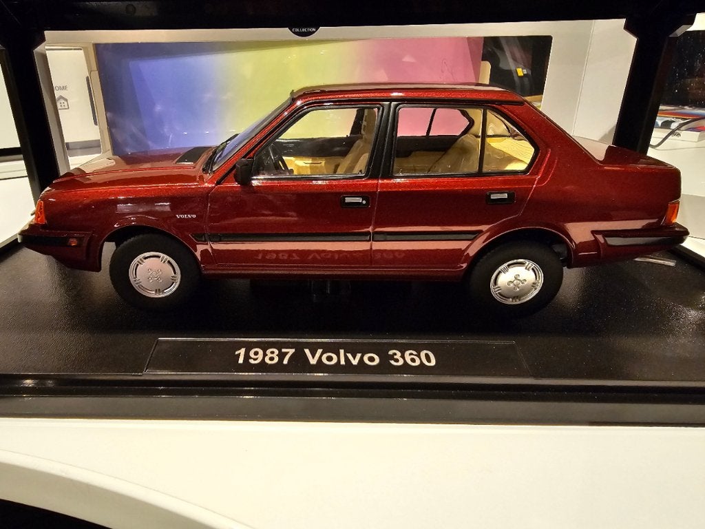 Volvo 360 sedan 1987 1/18, Ophalen of Verzenden, Nieuw, Auto, Overige merken