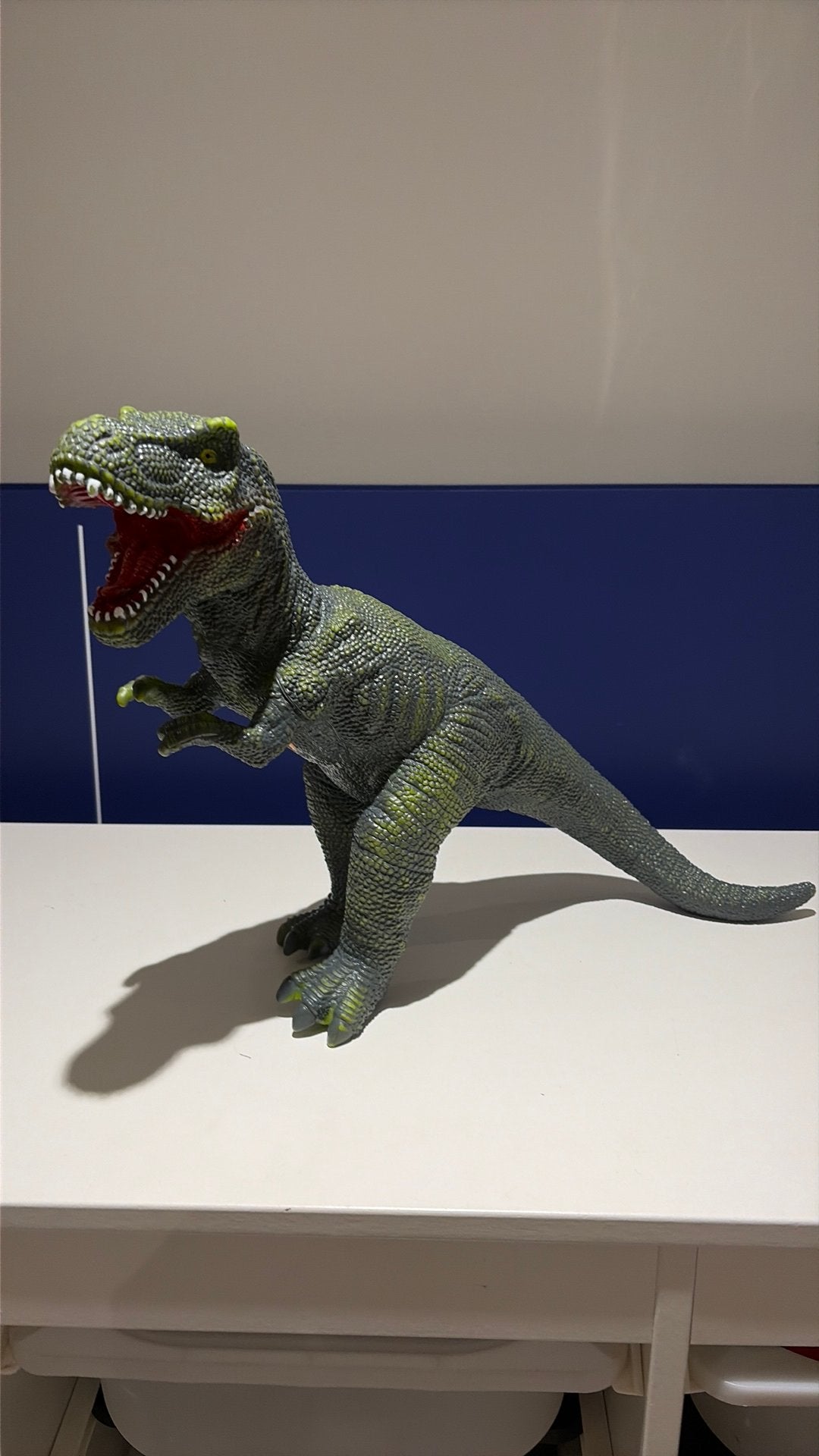 Dinosaurus T-Rex minimaal 40cm., Kinderen en Baby's, Speelgoed | Actiefiguren, Ophalen of Verzenden, Zo goed als nieuw