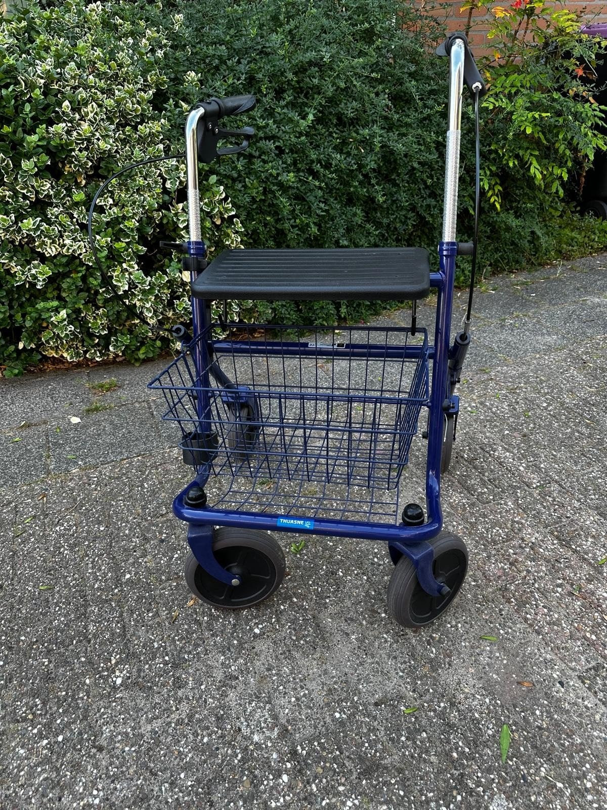 Rollator lichtgewicht met dienblad en mandje, Diversen, Ophalen, Opvouwbaar, Zo goed als nieuw