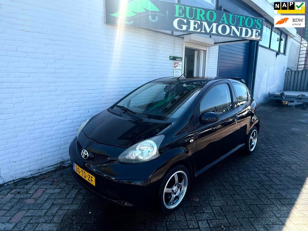 Toyota Aygo 1.0-12V SPORT AIRCO JAAR APK, Voorwielaandrijving, Gebruikt, 4 stoelen, Origineel Nederlands