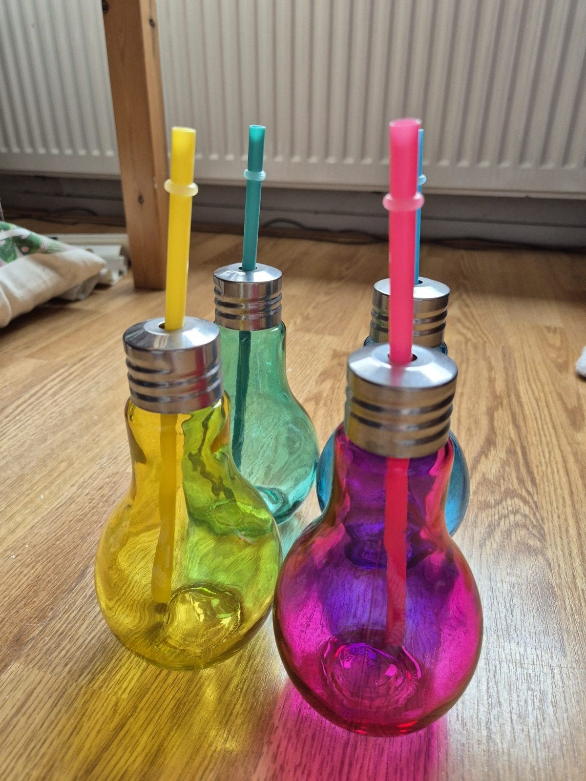 Drinkbeker met rietje, Ophalen