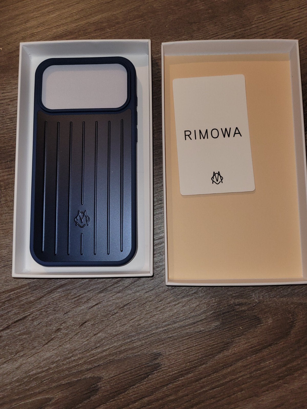 Rimowa Iphone 17 pro max deep blue, Ophalen of Verzenden, Nieuw, Overige typen, Apple iPhone