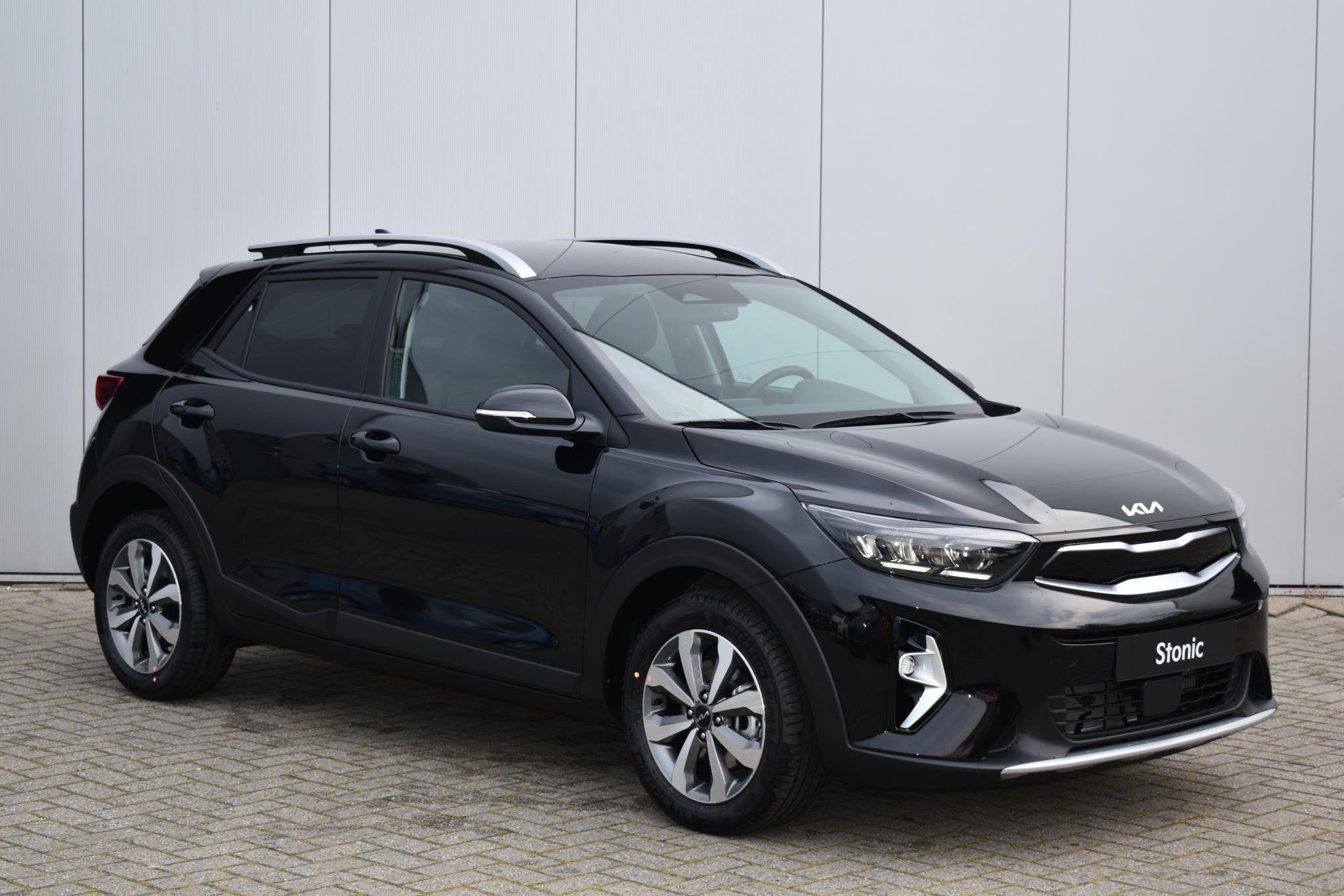 Kia Stonic 1.0 T-GDi MHEV DynamicPlusLine | LED-koplampen |, Auto's, Voorwielaandrijving, 710 kg, Zwart, Origineel Nederlands