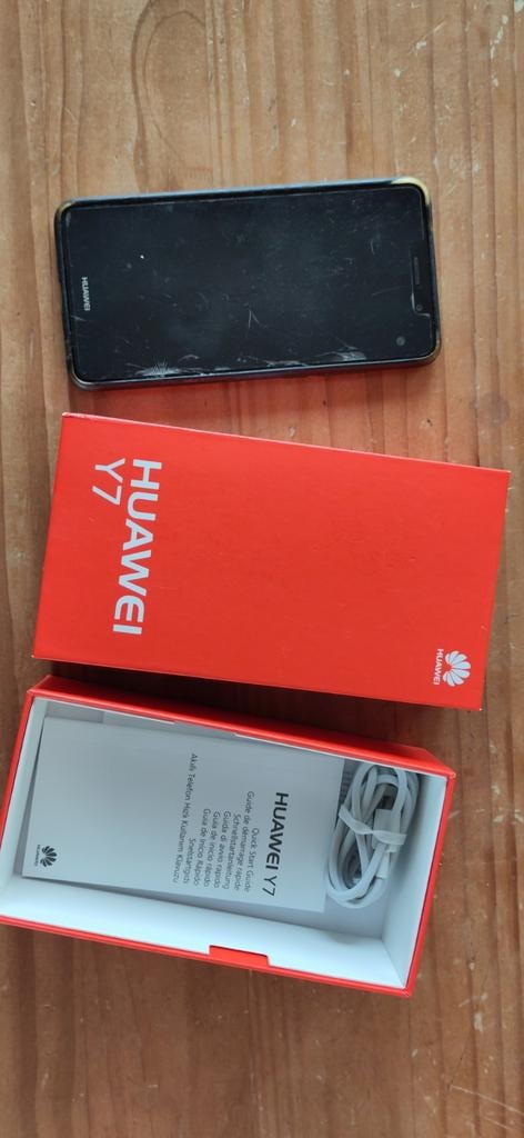 Huawei Y7 (2017) - Gebruikt met beschadigd scherm, Touchscreen, Ophalen of Verzenden, Zonder simlock, Niet werkend