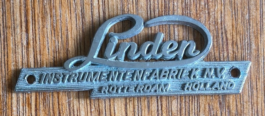 Instrumentenfabriek N.V. LINDEN embleem, Antiek en Kunst, Curiosa en Brocante, Ophalen of Verzenden