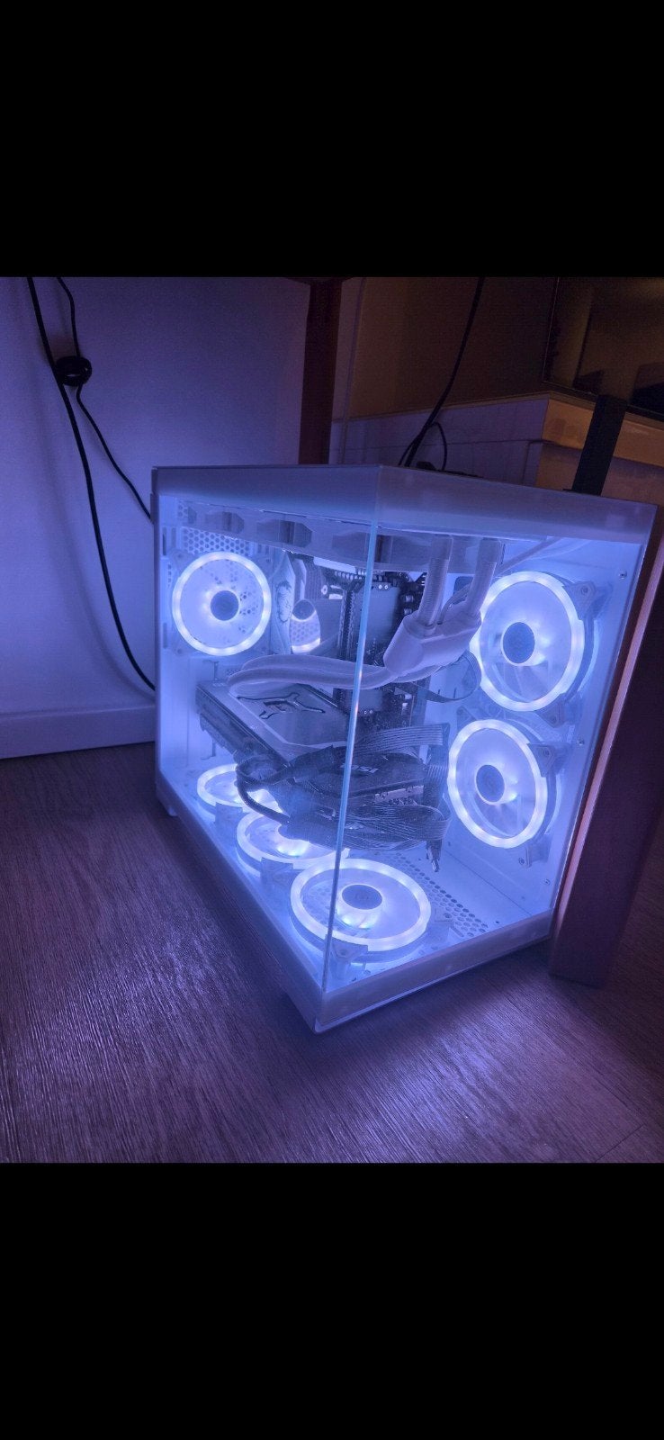 Gaming PC - RTX 4080 Super - Ryzen 7 9800X3D.