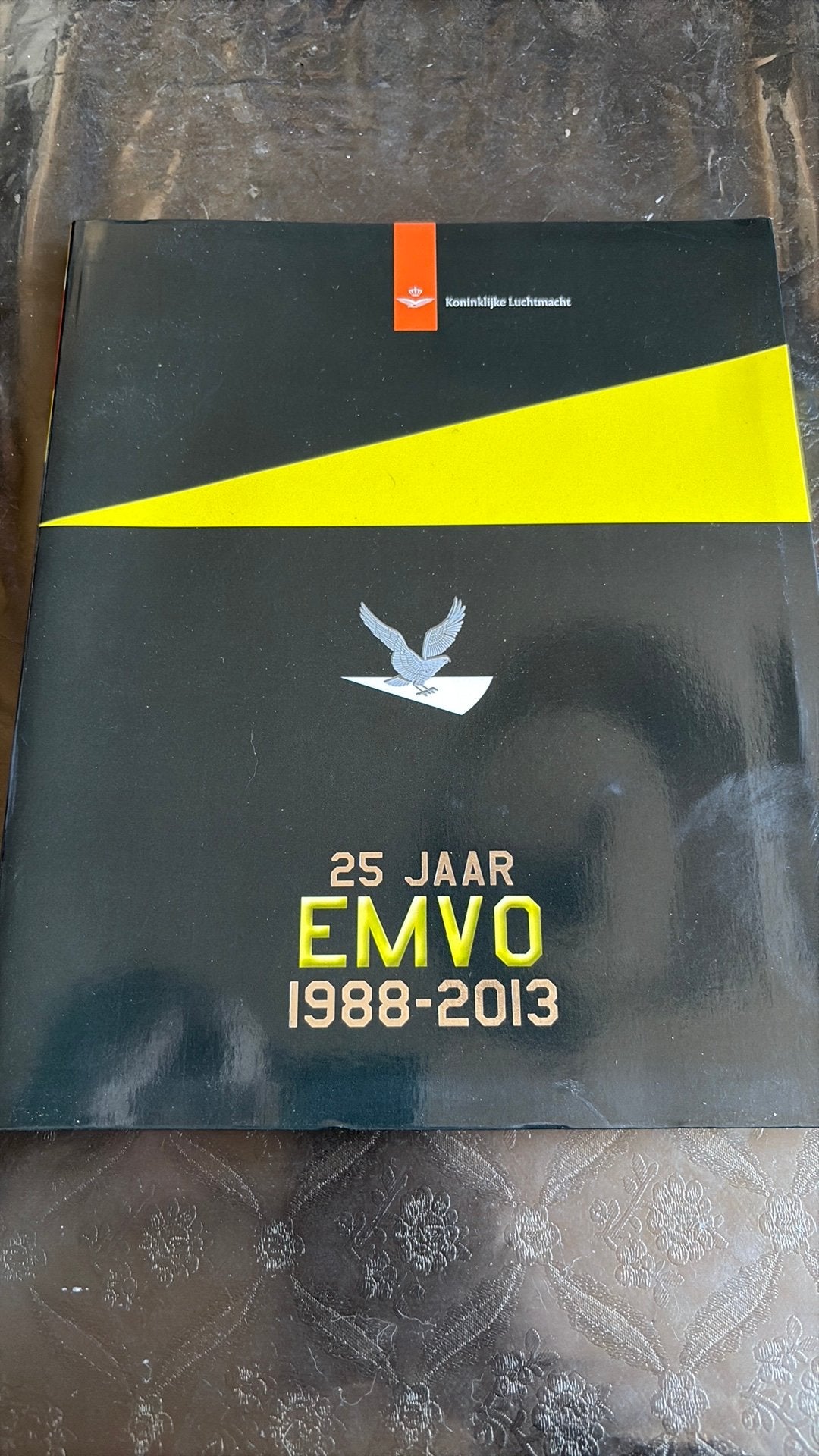 25 jaar EMVO 1988-2013 Koninklijke Luchtmacht, Ophalen of Verzenden, Zo goed als nieuw, Luchtmacht