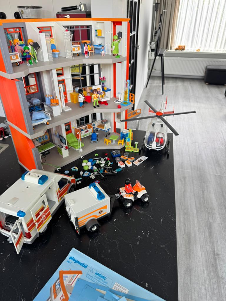 Playmobil Ziekenhuis met ambulance, helikopter en sets, Kinderen en Baby's, Speelgoed | Playmobil, Ophalen, Gebruikt, Complete set