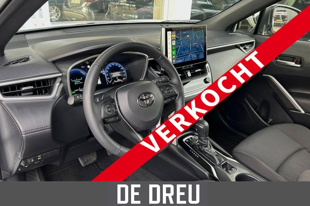 Toyota Corolla Cross Hybrid 140 Style | CAMERA | ADAPTIVE, Auto's, Toyota, Stof, Gebruikt, 4 cilinders, Wit