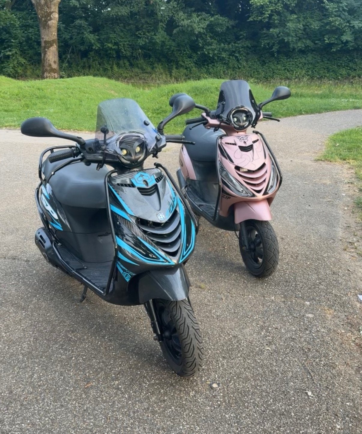 Piaggio zip iget, Fietsen en Brommers, Scooters | Piaggio, Zo goed als nieuw, Zip, Benzine, Ophalen of Verzenden