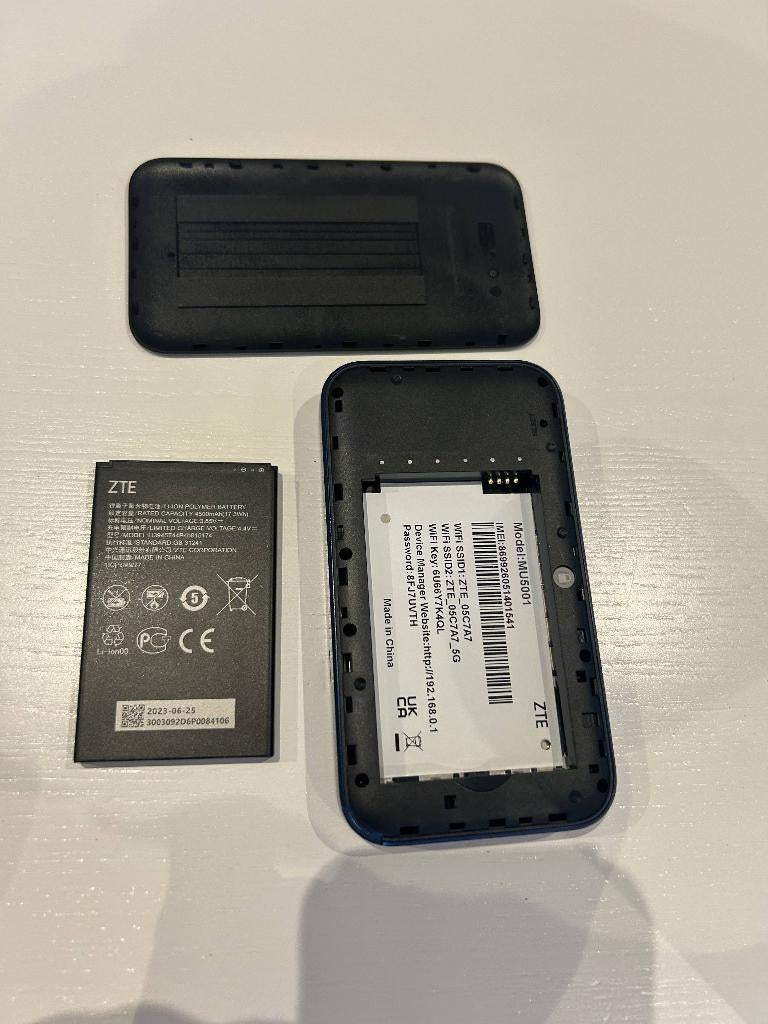 ZTE MU5001 5G MiFi Router - WiFi 6 - Nieuwstaat (ongebruikt), Computers en Software, Routers en Modems, Ophalen, Zo goed als nieuw