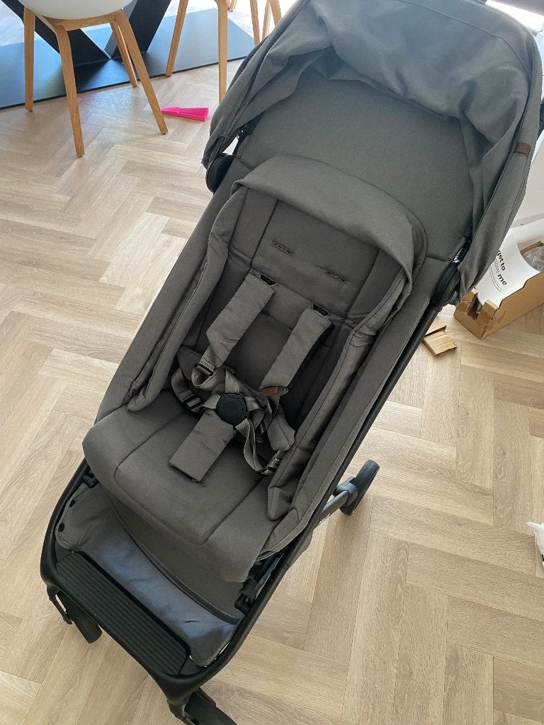 Dubatti Smart E2 Buggy Dark Gray/Brown in doos  + regenhoes, Ophalen, Zo goed als nieuw, Overige merken, Regenhoes