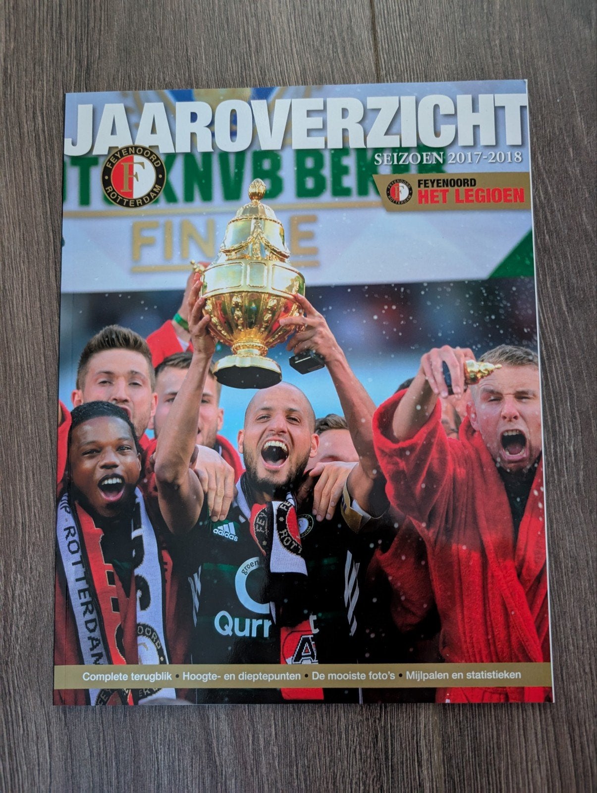 Feyenoord jaaroverzicht seizoen 17-18, Verzamelen, Ophalen of Verzenden, Zo goed als nieuw, Feyenoord, Boek of Tijdschrift