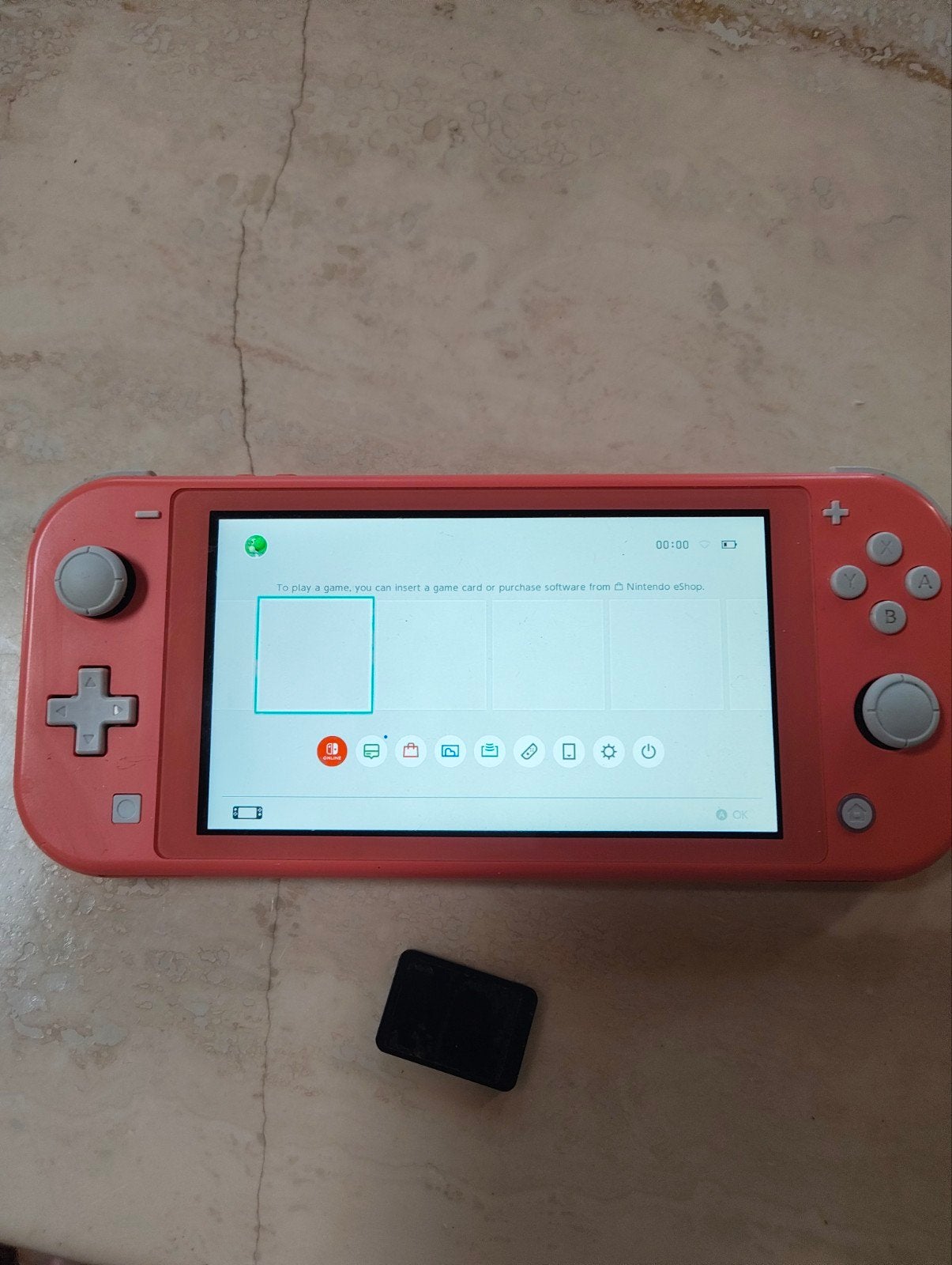Nintendo Switch Lite + ARMS game - Coral, Spelcomputers en Games, Ophalen of Verzenden, Roze of Coral, Gebruikt