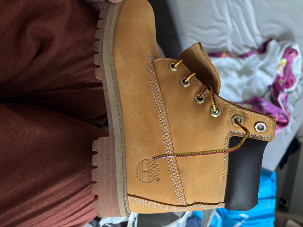Nieuwe Timberland boots maat 37  unisex, Kleding | Heren, Schoenen, Ophalen of Verzenden, Zo goed als nieuw