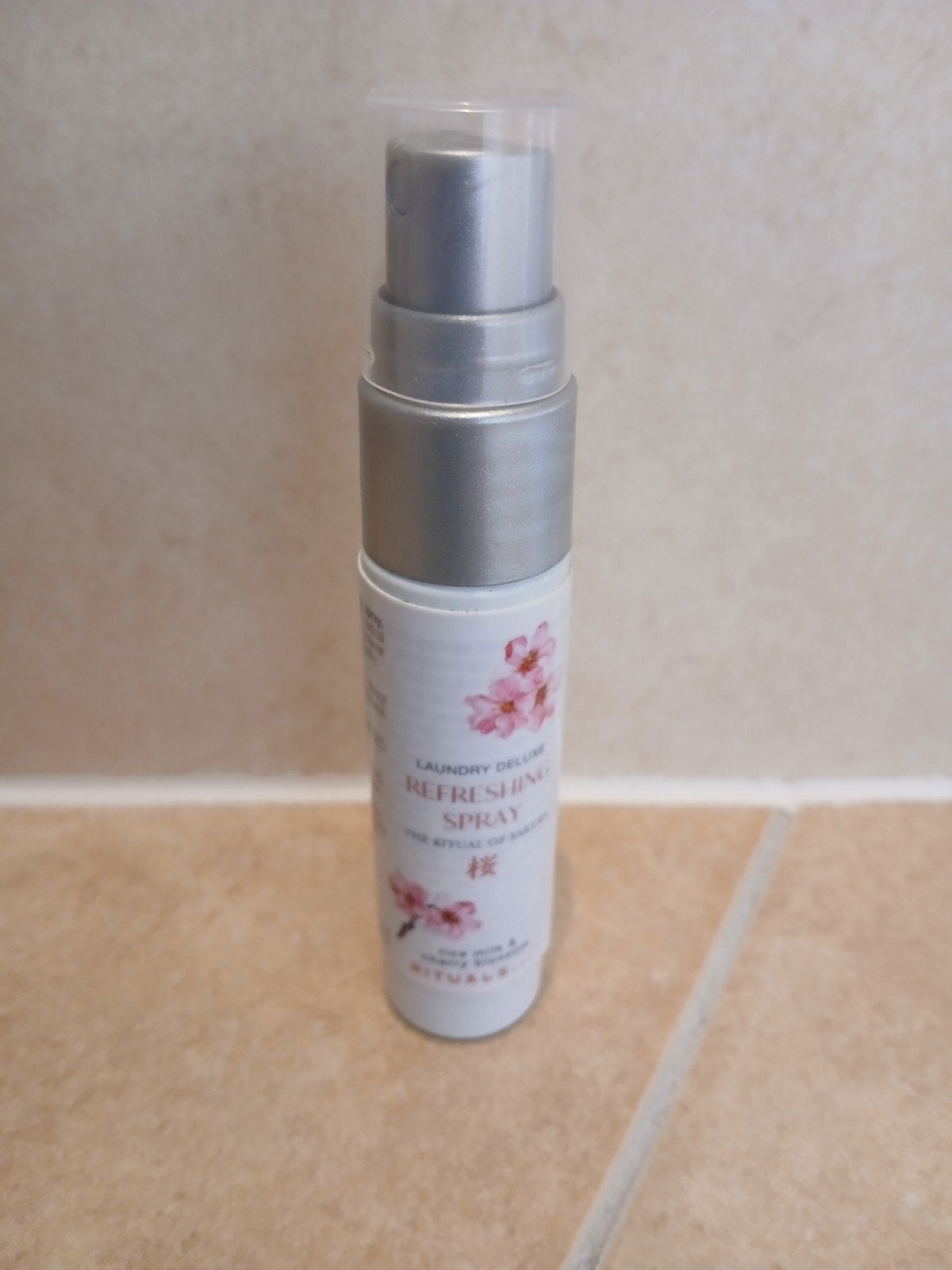 Rituals the ritual of sakura Laundry refressing spray, Ophalen of Verzenden, Nieuw