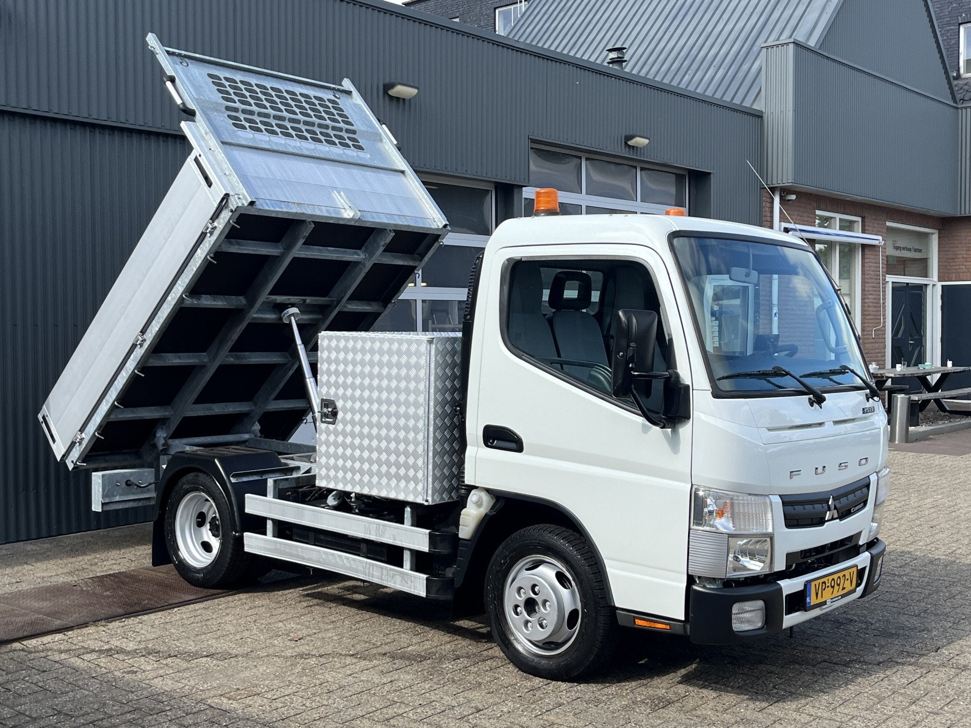FUSO Canter 3S13 Kipper Openlaadbak Pick-up Airco 3-Persoons, Automaat, Euro 5, Zwart, 4 cilinders