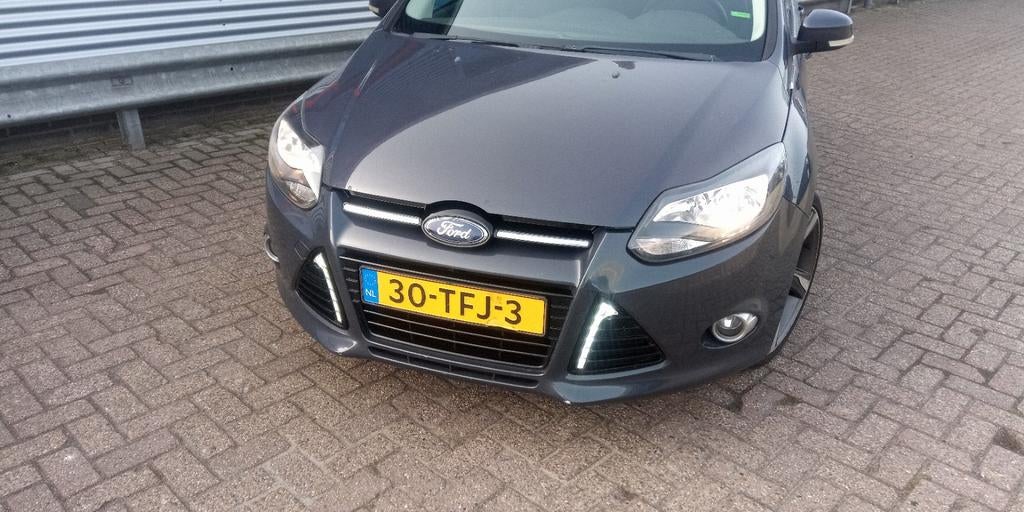 Ford Focus 1.6 Ecoboost 134KW 5D 2012 Grijs, 1596 cc, Stof, 4 cilinders, Bedrijf