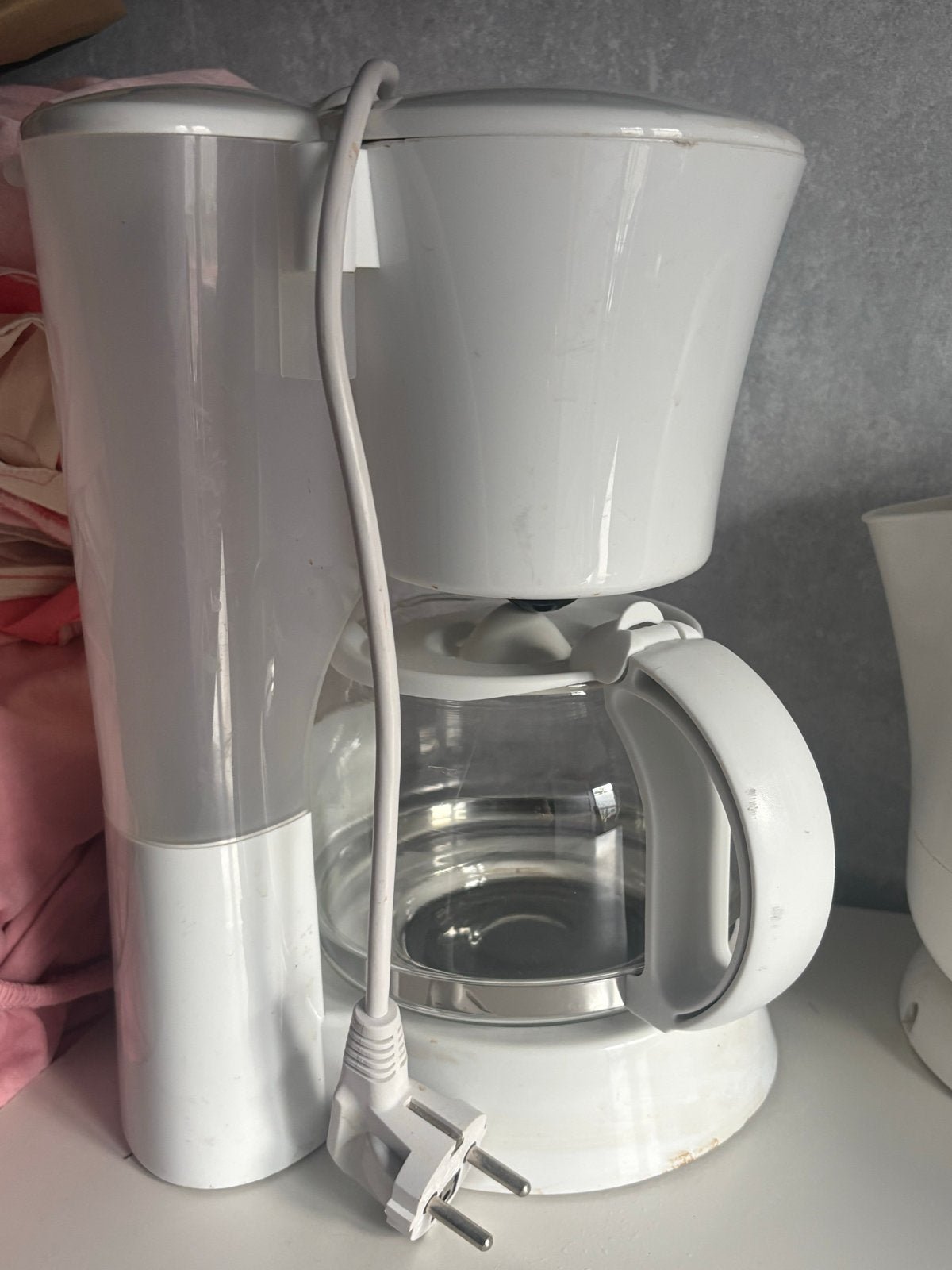 Wit koffiezetapparaat met glazen kan, Witgoed en Apparatuur, Koffiezetapparaten, Gebruikt, Koffiemachine, Gemalen koffie, Ophalen of Verzenden