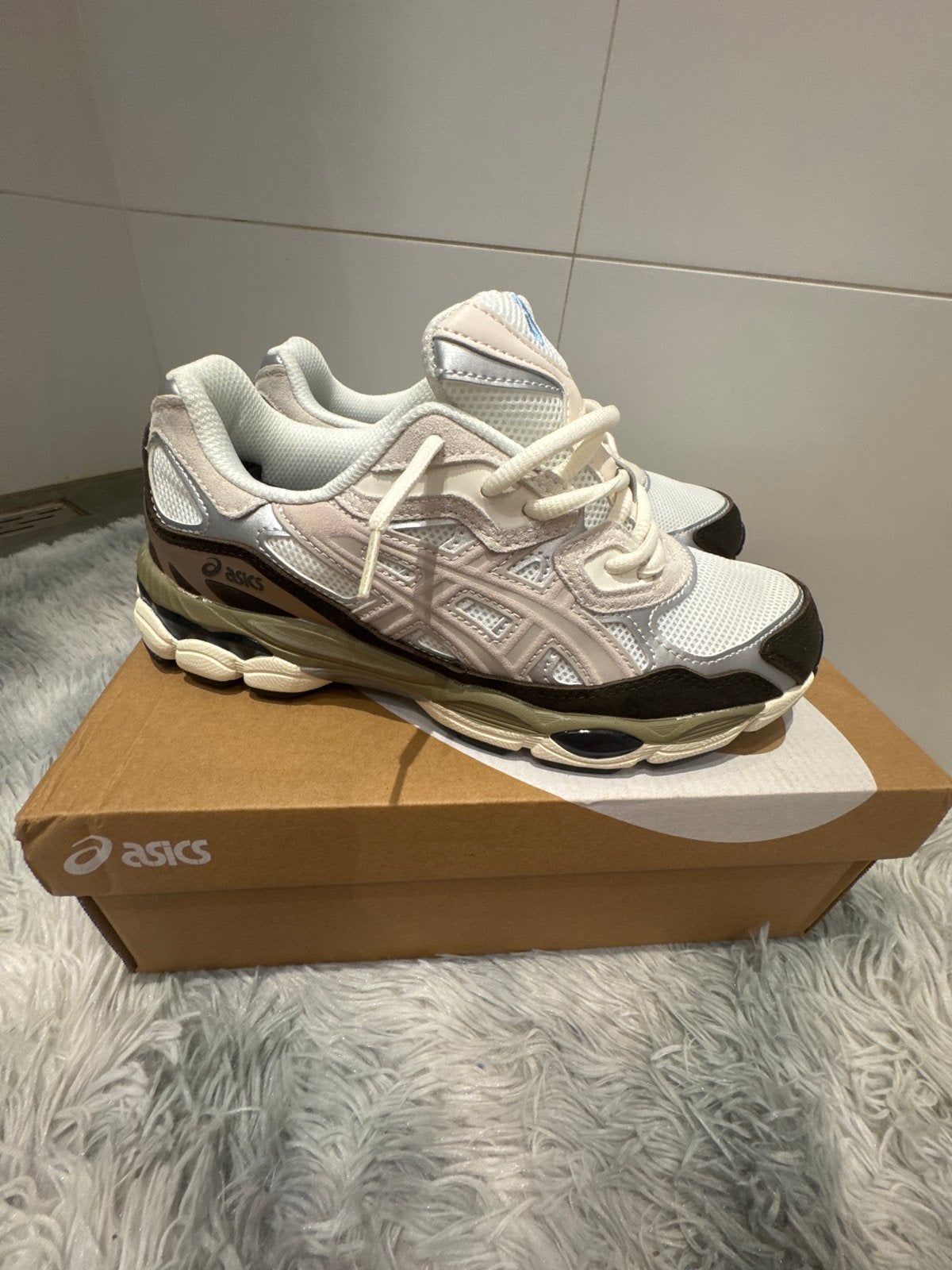 Asics Gel-Kayano 14 Sneakers - Maat 41.5, Ophalen of Verzenden, Nieuw, Wit, Sneakers of Gympen