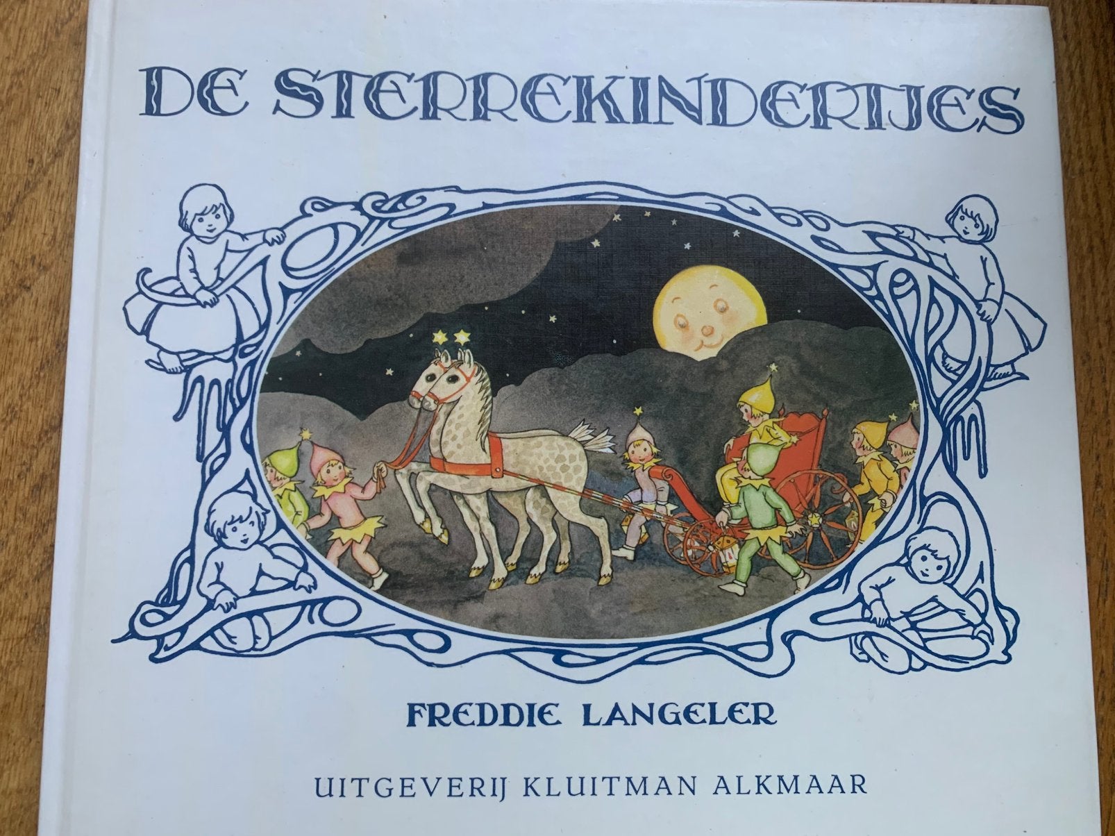 Freddie Langeler  / De Sterrekindertjes, Ophalen of Verzenden, Gelezen