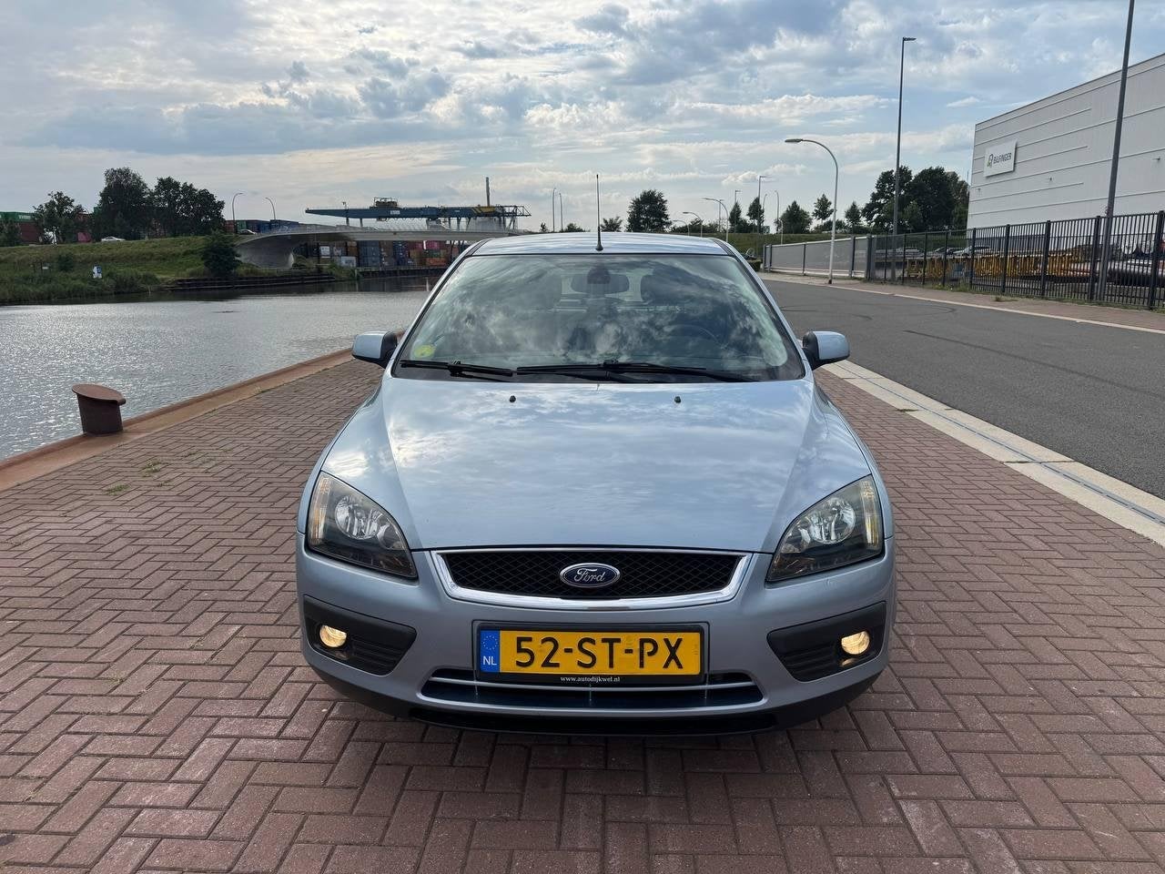 Foto 23 van Ford Focus 1.6-16V Futura