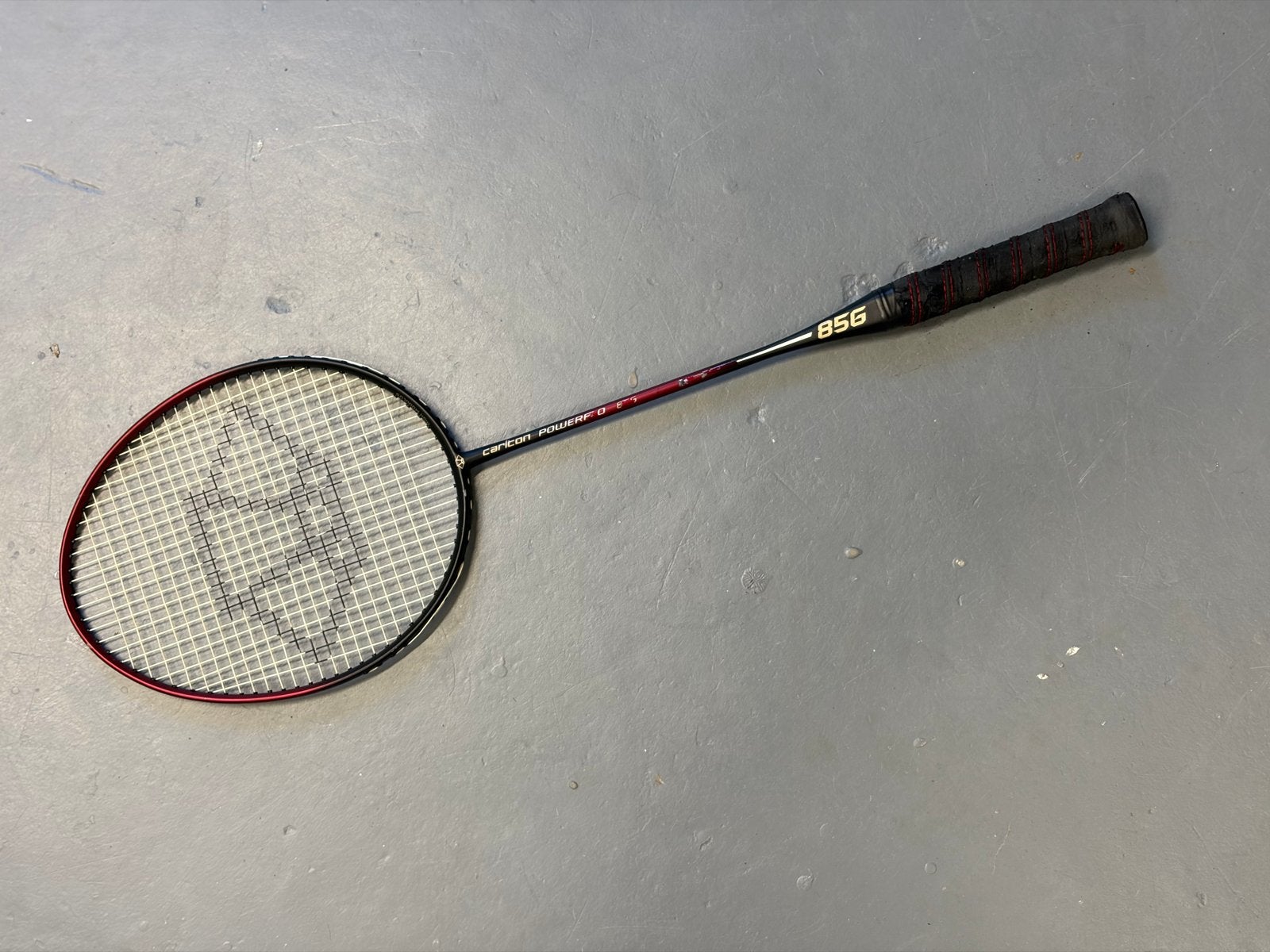 Carlton Powerflo 85G Badmintonracket, carbon,met hoes, Sport en Fitness, Ophalen of Verzenden, Gebruikt, Racket(s)