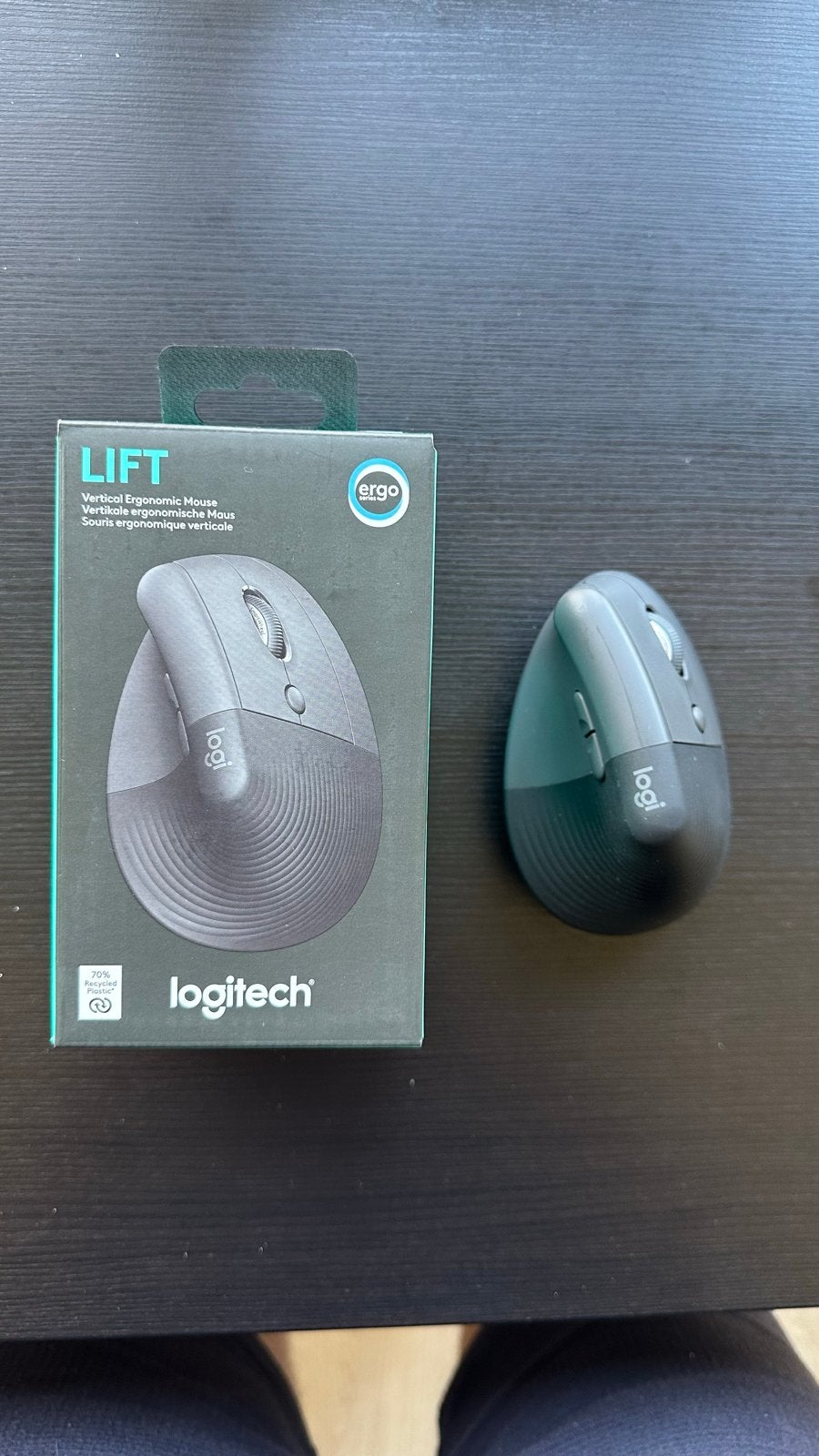 Logitech Lift Vertical Ergonomische Muis - Zo goed als nieuw, Computers en Software, Rechtshandig, Muis, Ergonomisch, Ophalen of Verzenden