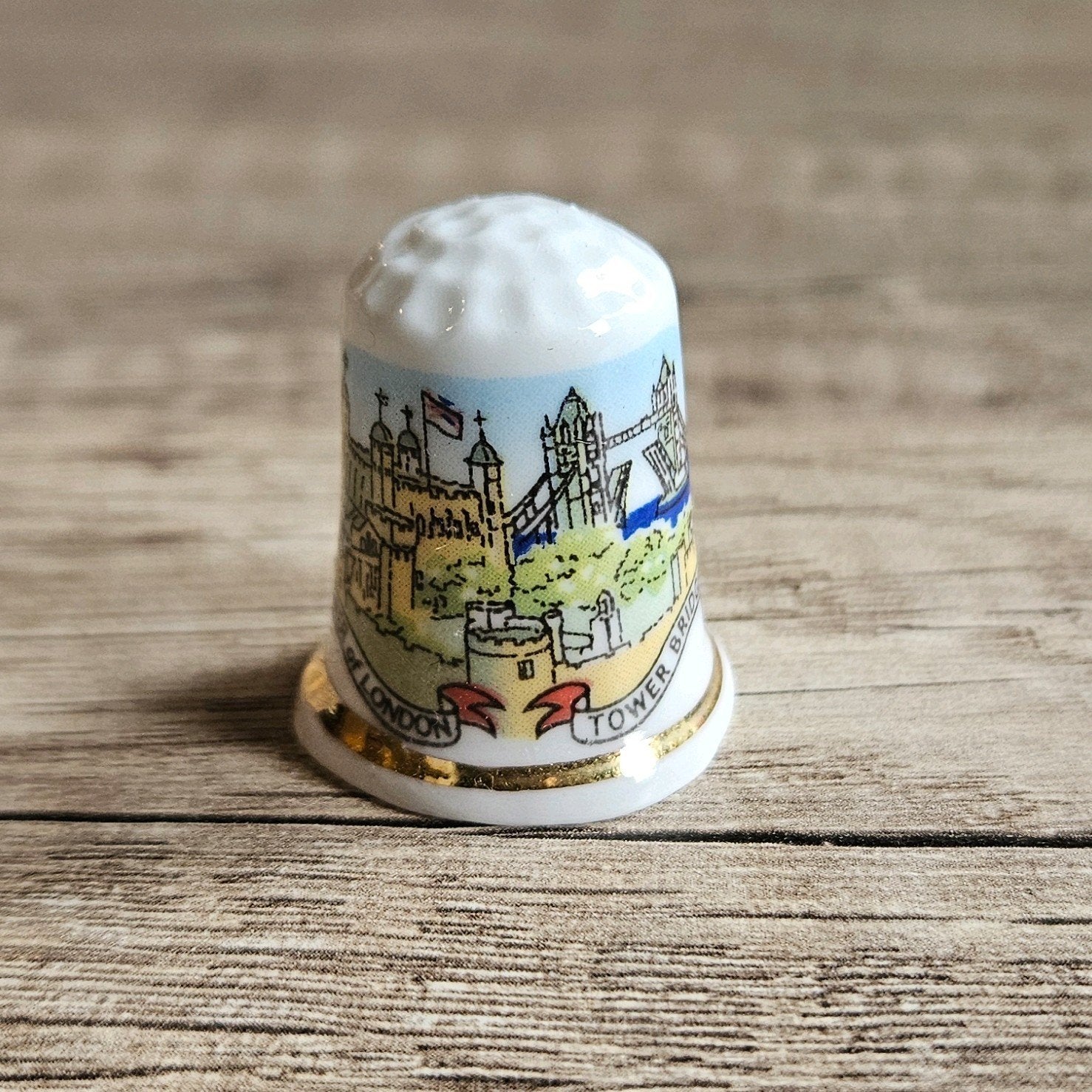 vingerhoedjes verzamelen - London - vingerhoed, Ophalen of Verzenden, Zo goed als nieuw, Porselein, Buitenland