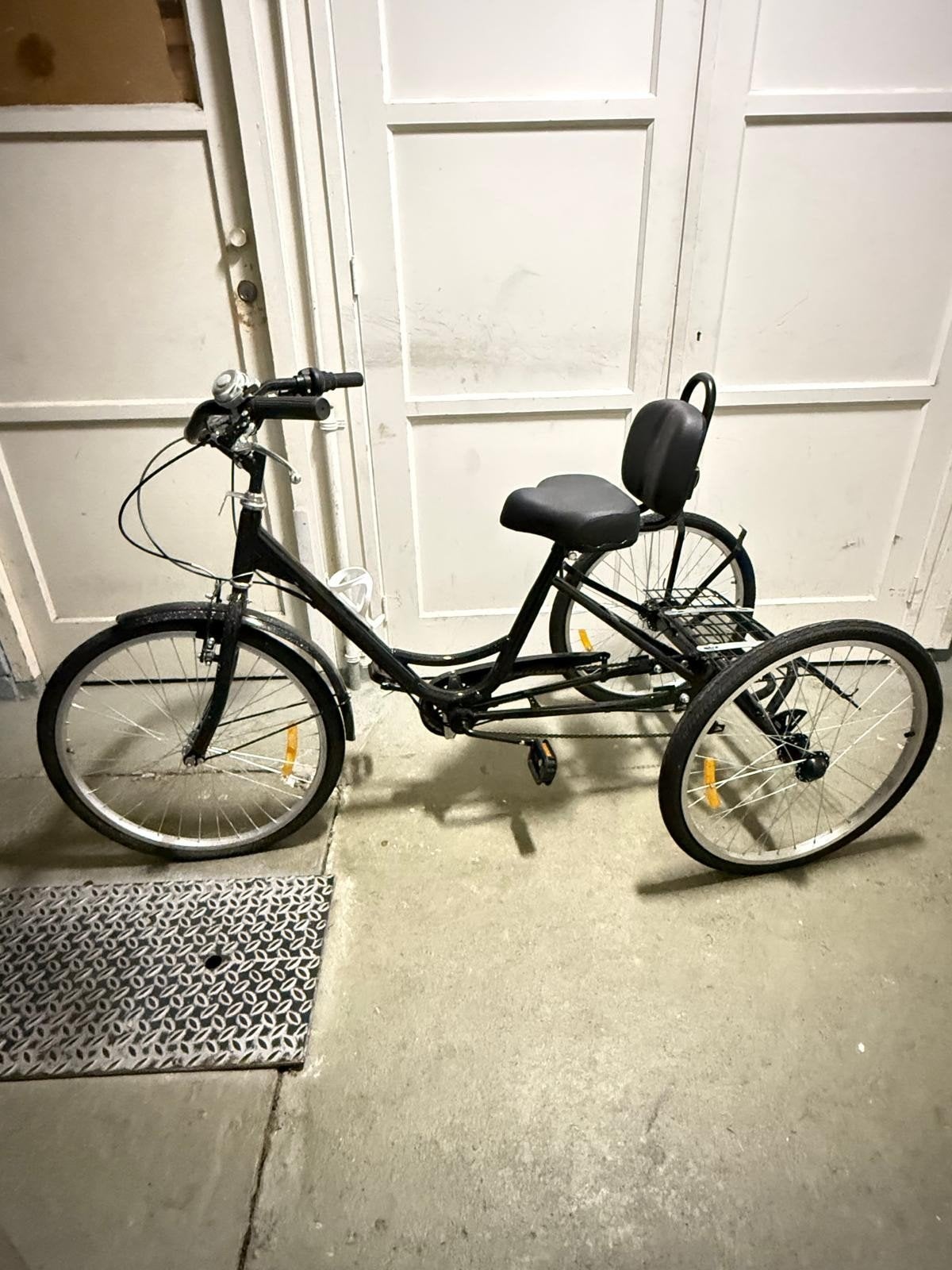 Zwarte driewieler fiets voor volwassenen, Ophalen, Gebruikt, Verstelbare zitting, Onbekend