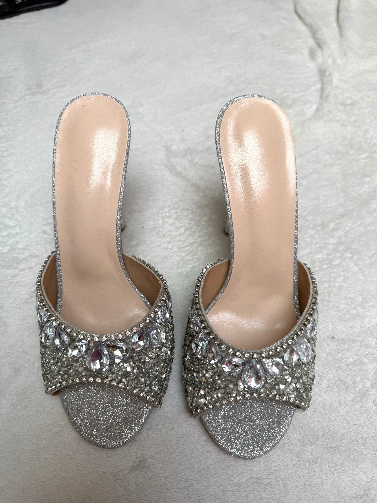 Nieuwe grijze hakken maat 37, Ophalen of Verzenden, Nieuw, Grijs, Pumps