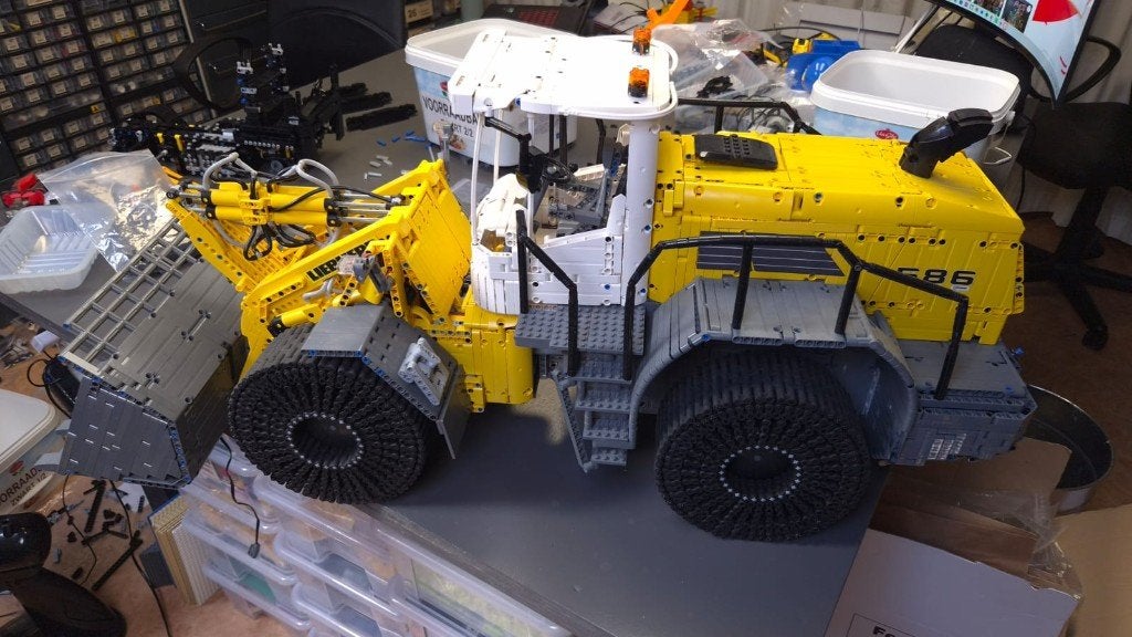 Unieke LEGO Liebherr L586 Pro Version (12.138 Delen!), Ophalen, Zo goed als nieuw
