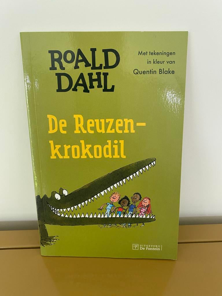 Roald Dahl - De Reuzenkrokodil (met tekeningen), Ophalen of Verzenden, Zo goed als nieuw, Fictie algemeen