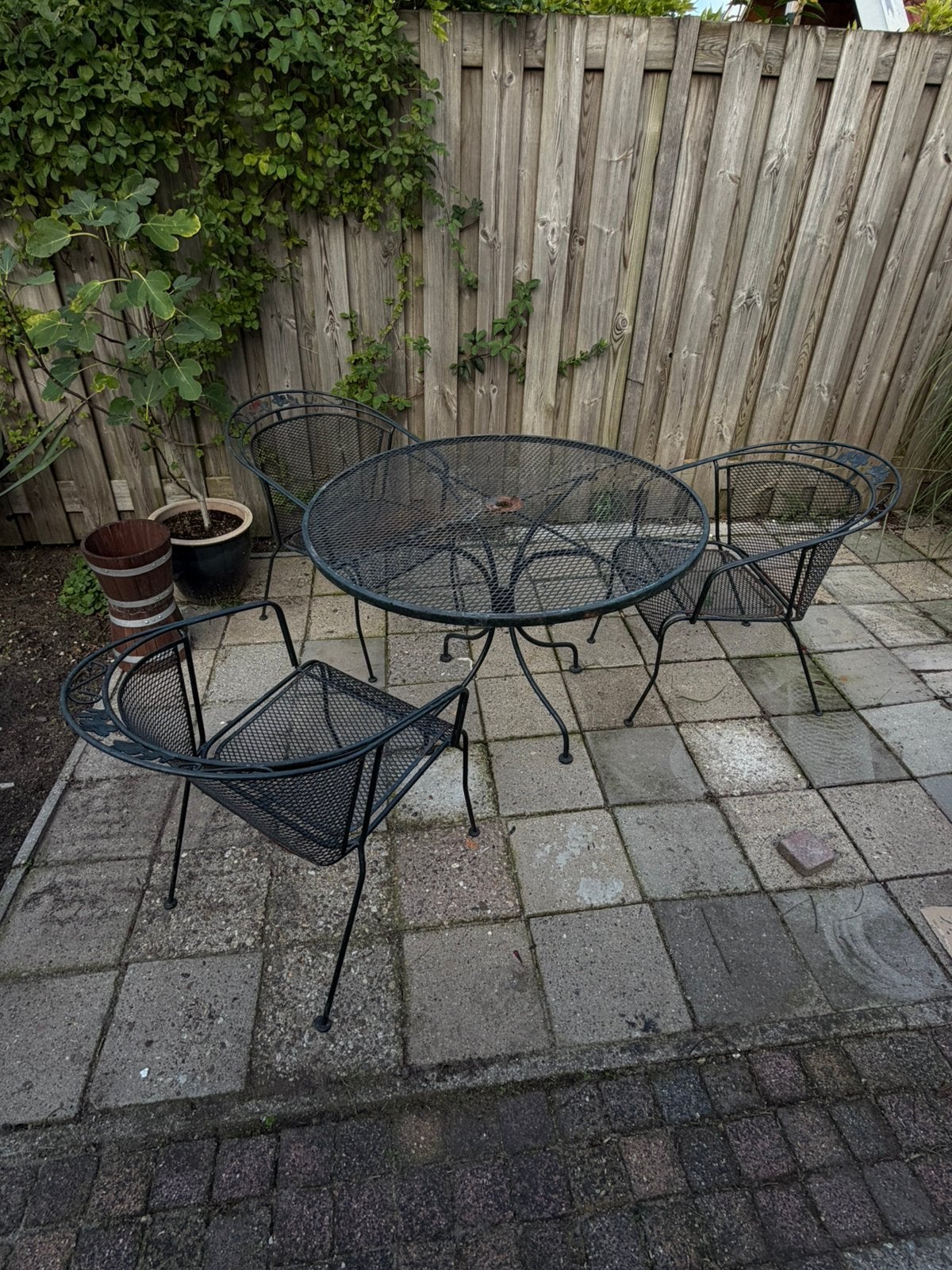 Gieteizeren tuinset, Tuin en Terras, Ophalen, Zo goed als nieuw, Overige materialen, 2 zitplaatsen