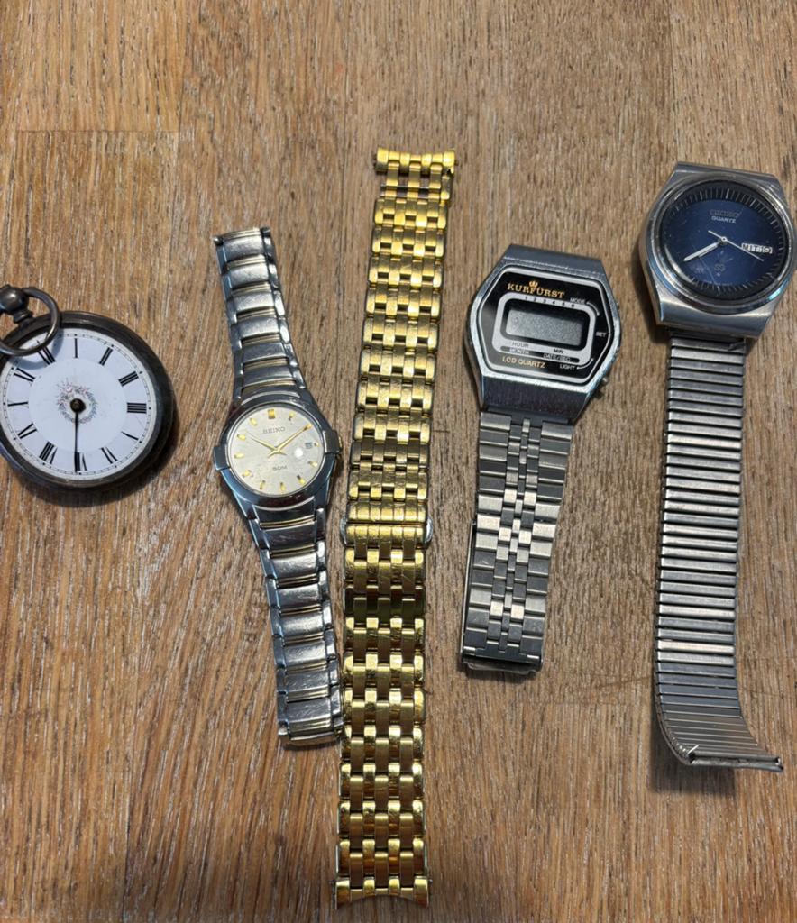 Verzameling oude horloges en bandjes, Verzenden, Gebruikt, Overige materialen, Overige merken