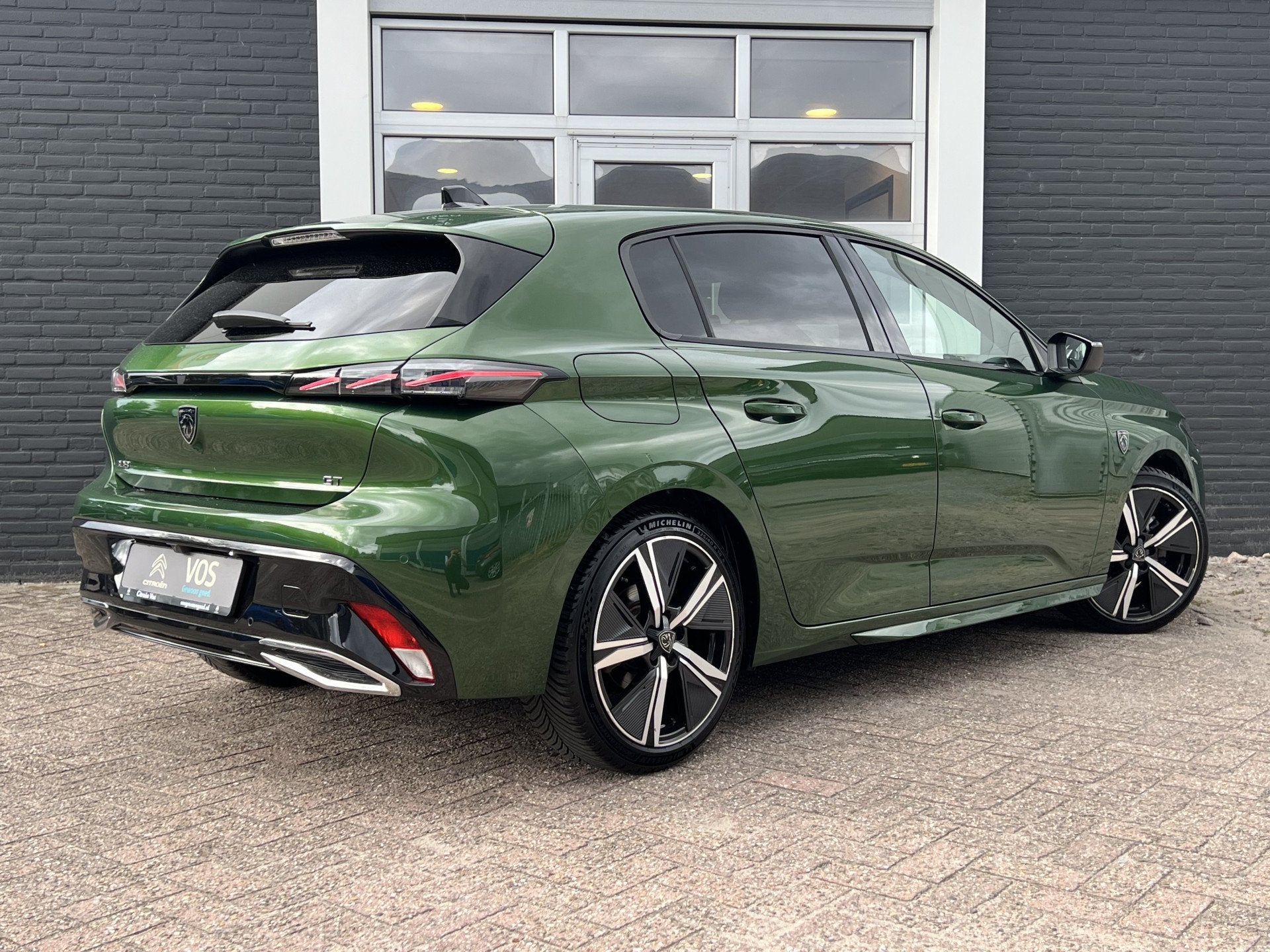 Peugeot 308 PureTech 130 EAT8 GT Pack Business Automaat | Na, Gebruikt, Zwart, 1199 cc, Leder en Stof
