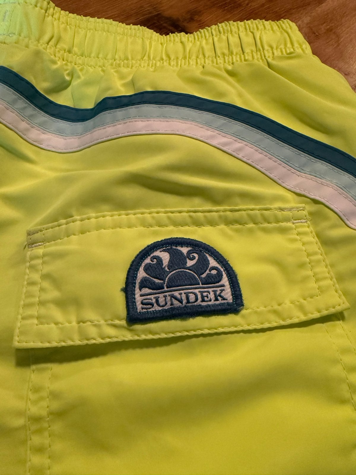 Sundek Zwembroek - Neon Geel met Strepen, Ophalen of Verzenden, Maat 46 (S) of kleiner, Geel, Zwemshort
