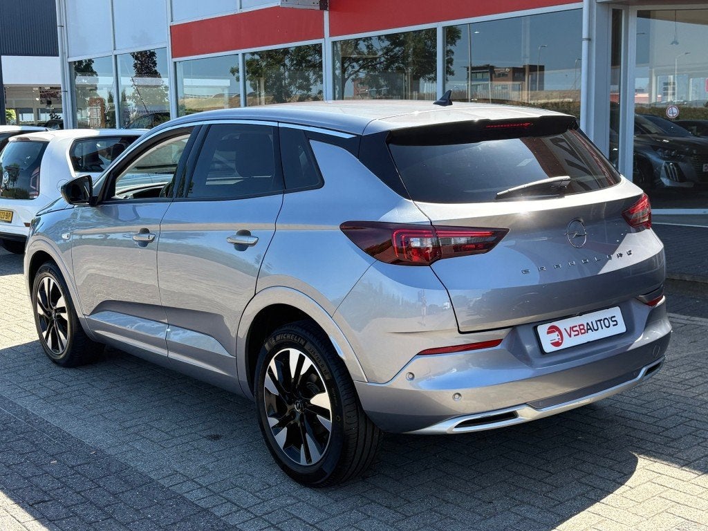 Opel GRANDLAND 1.2 TURBO AUT. NAVI CAMERA AIRCO CARPLAY, Auto's, Automaat, Gebruikt, 1199 cc, Met garantie (alle)