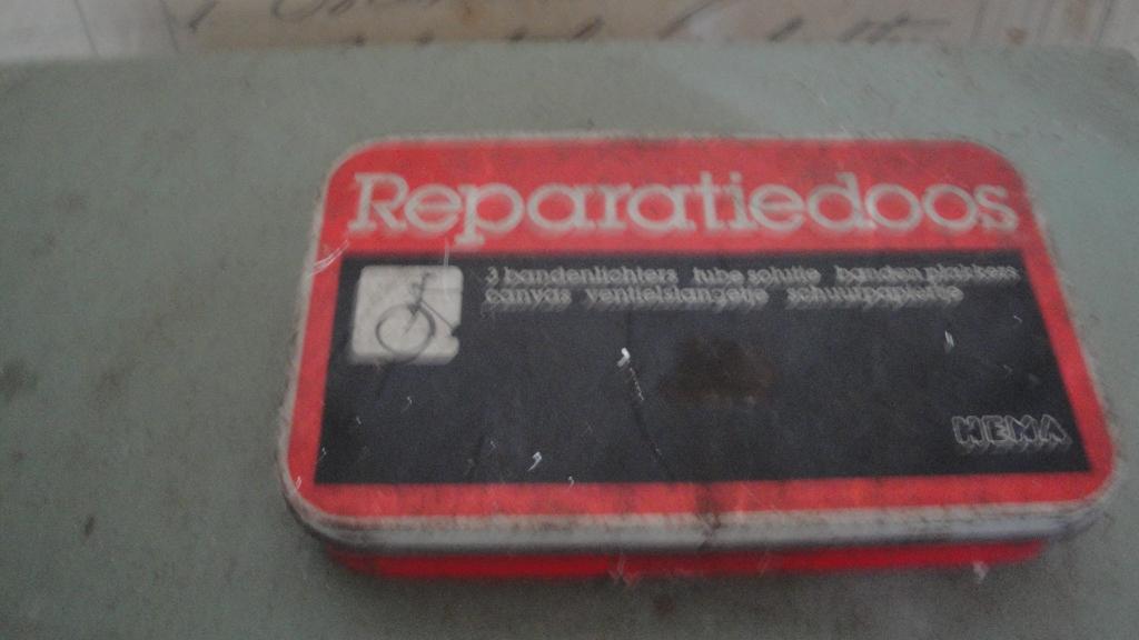 antiek fietsreparatie doosje, Ophalen of Verzenden