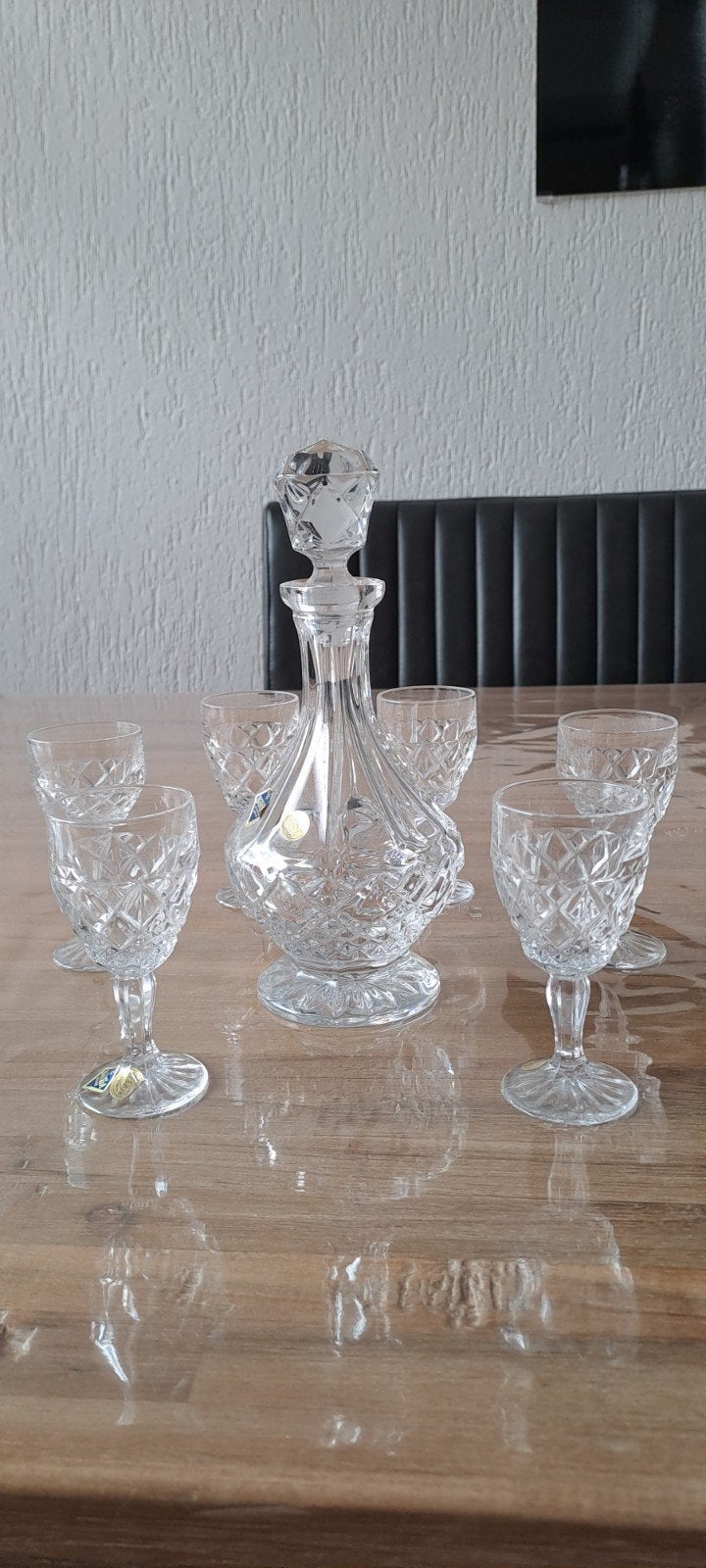 Kristallen karaf met 6 kristallen glaasjes

Bohemia, Antiek en Kunst, Antiek | Glas en Kristal, Ophalen