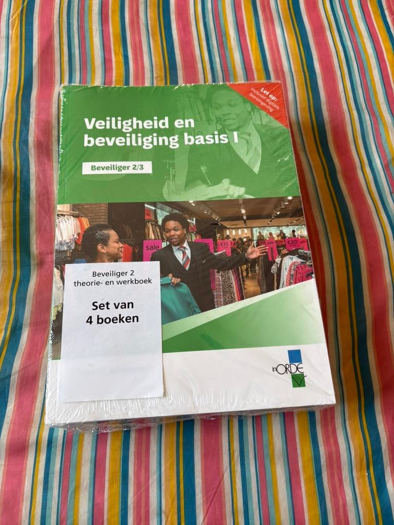 Veiligheid en beveiliging basis 1 schoolboeken, Ophalen, Nieuw, Overige niveaus