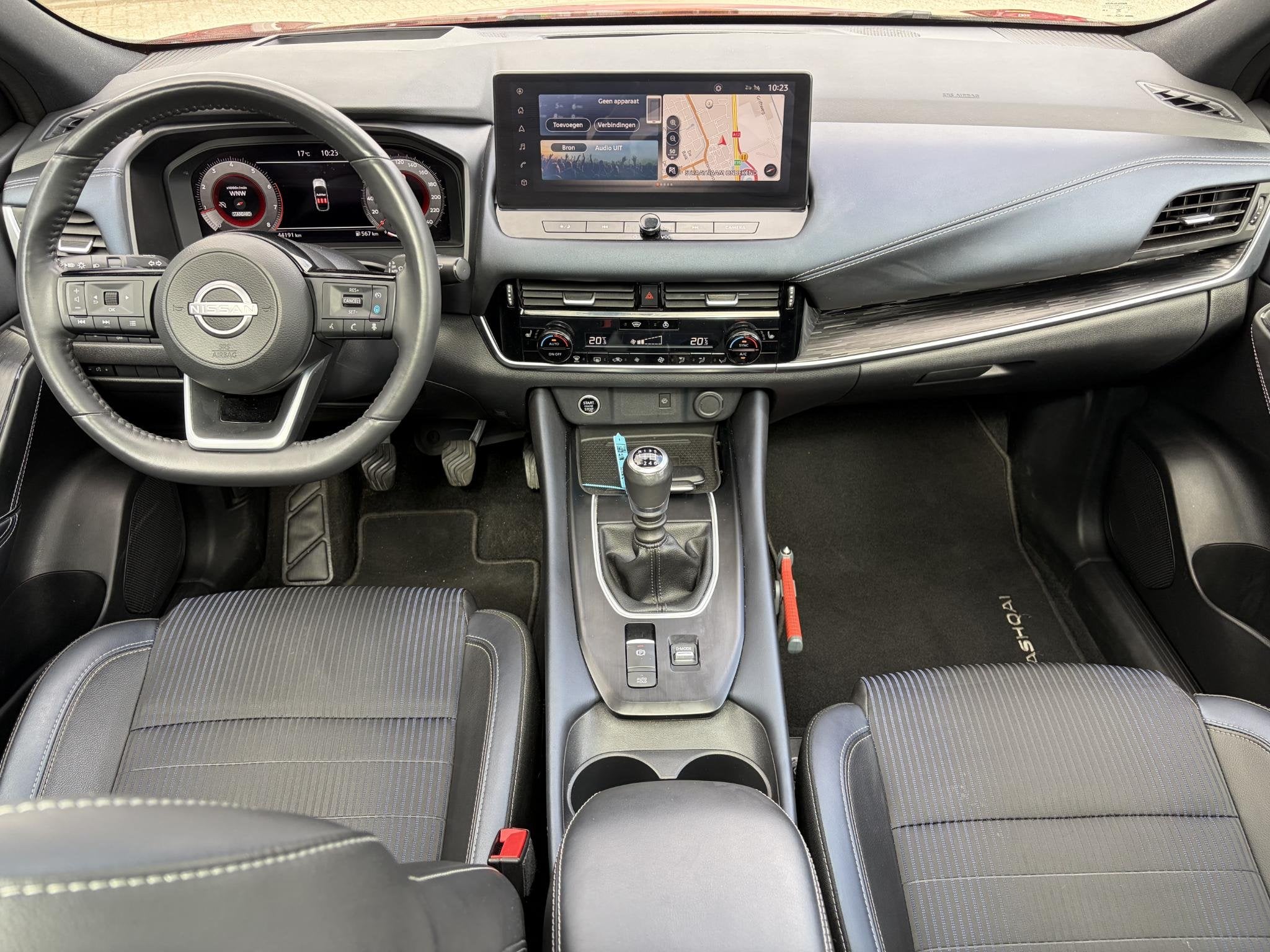 Nissan Qashqai 1.3 MHEV Tekna / Trekhaak / Panoramadak / HUD, Auto's, Nissan, Voorwielaandrijving, 1304 kg, Gebruikt, Euro 6