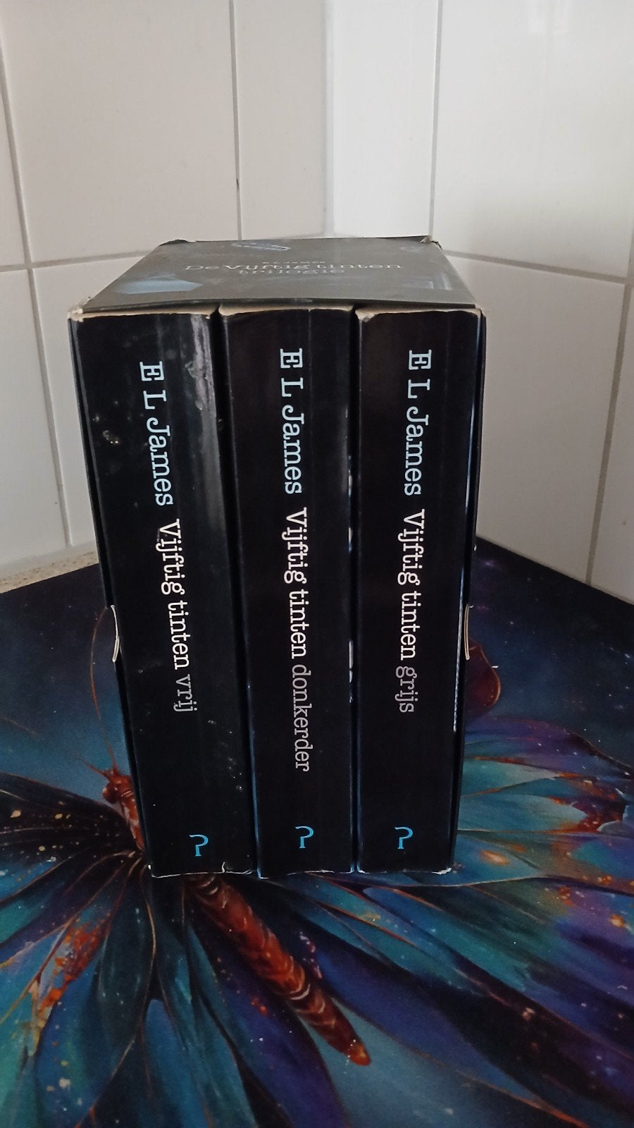 Complete Boekenbox: De Vijftig Tinten Trilogie – E.L. James, Ophalen, Gelezen