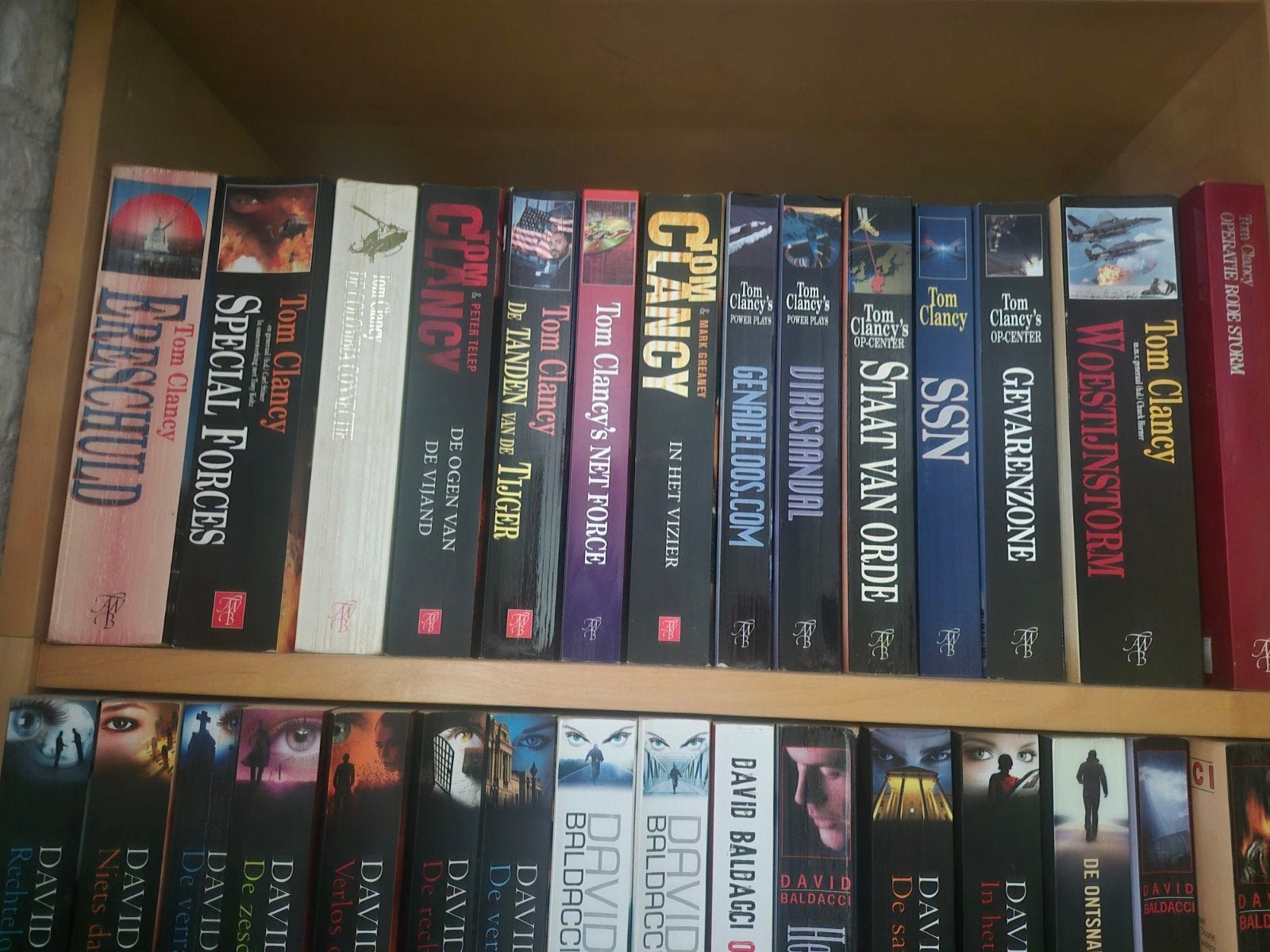 Ruim 250 Thrillers, Ophalen