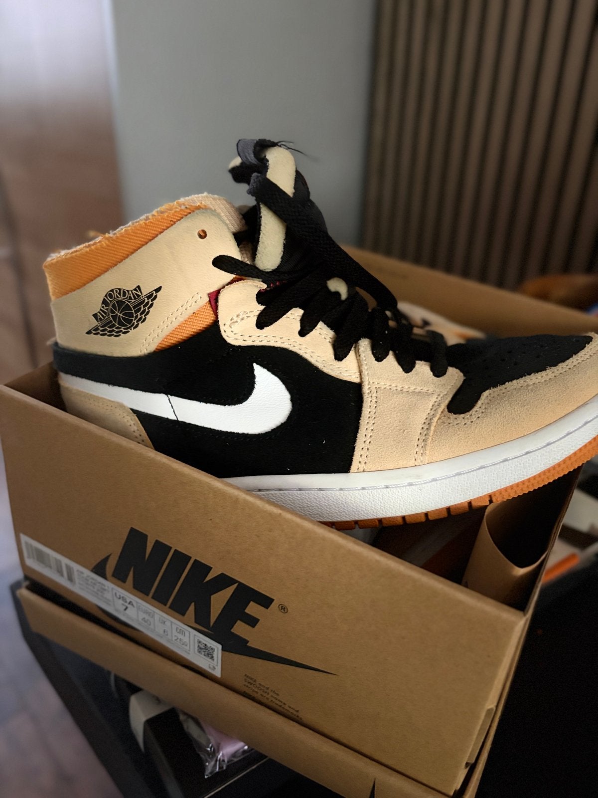 Nike Air Jordan 1 Mid SE Craft - Maat 39-40, Kleding | Dames, Verzenden, Nieuw, Overige kleuren, Sneakers of Gympen