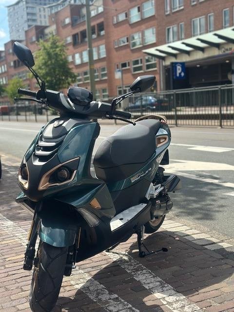 Peugeot Speedfight 4 Sportline Deep Lake Green ( peugeot ), Fietsen en Brommers, Nieuw, 50 cc, Overige modellen